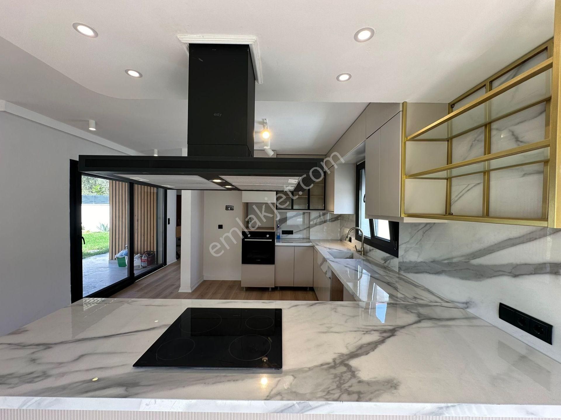 ✨akçay Ay Emlak'tan✨güre'de Muhteşem Şıklıkta Yüzme Havuzlu Saunalı Satılık 5+1 Lüx Tek Müstakil Ev - Görsel 6