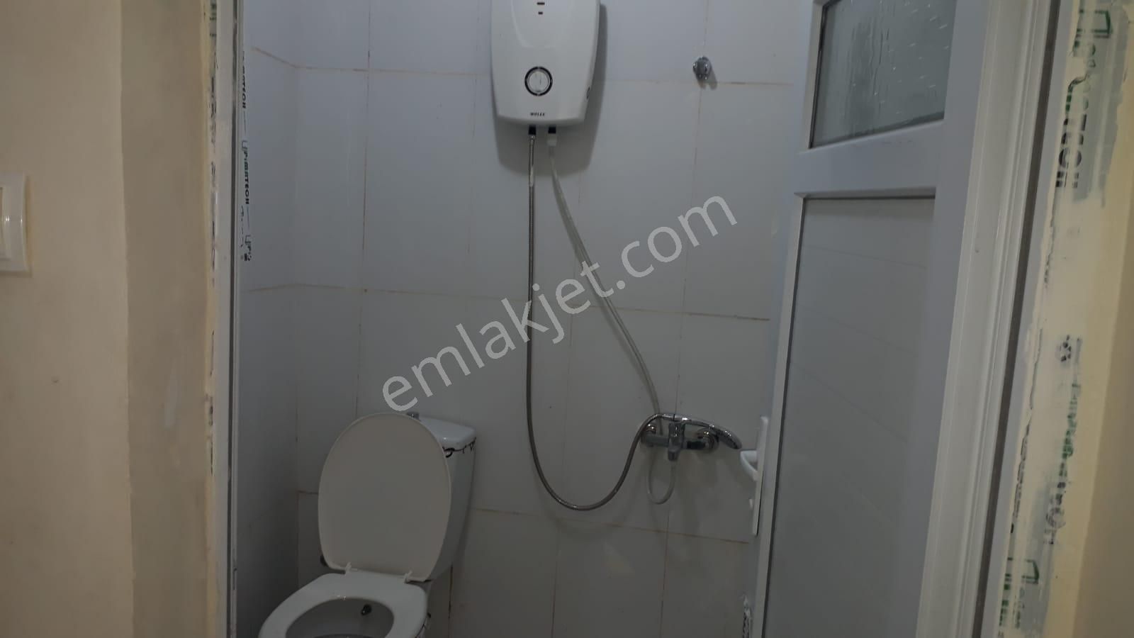 Karabağlar Eserkent Merkeze Yakın Emekli Çalışan Bekar Erkeğe Uyğun 2+1 Teraslı Kiralık Daire - Görsel 4