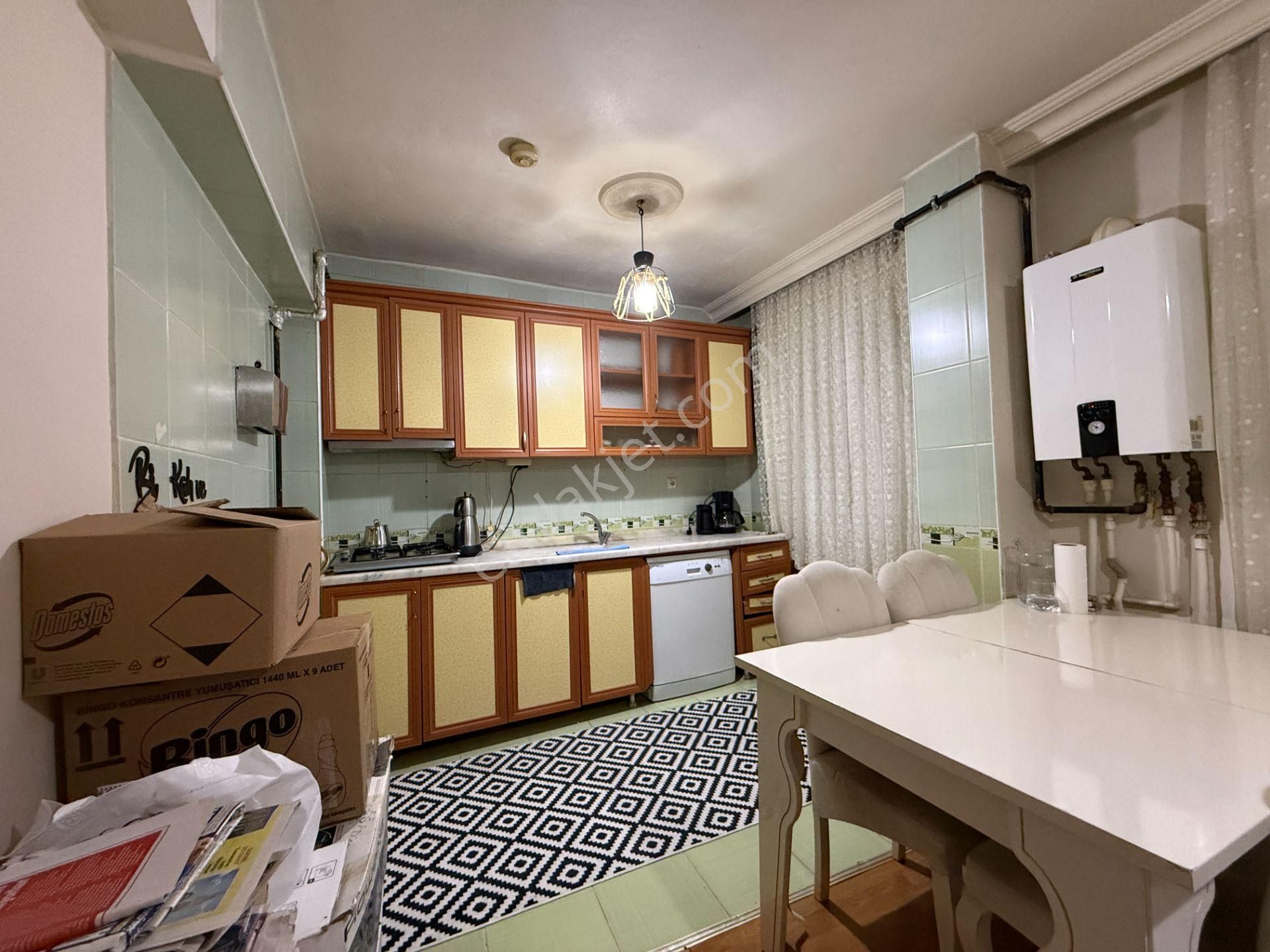 Kalecik Emlak'tan Fatih Mah Salı Pazarı Yakını Y.giriş 3+1 Yapılı Masrafsız