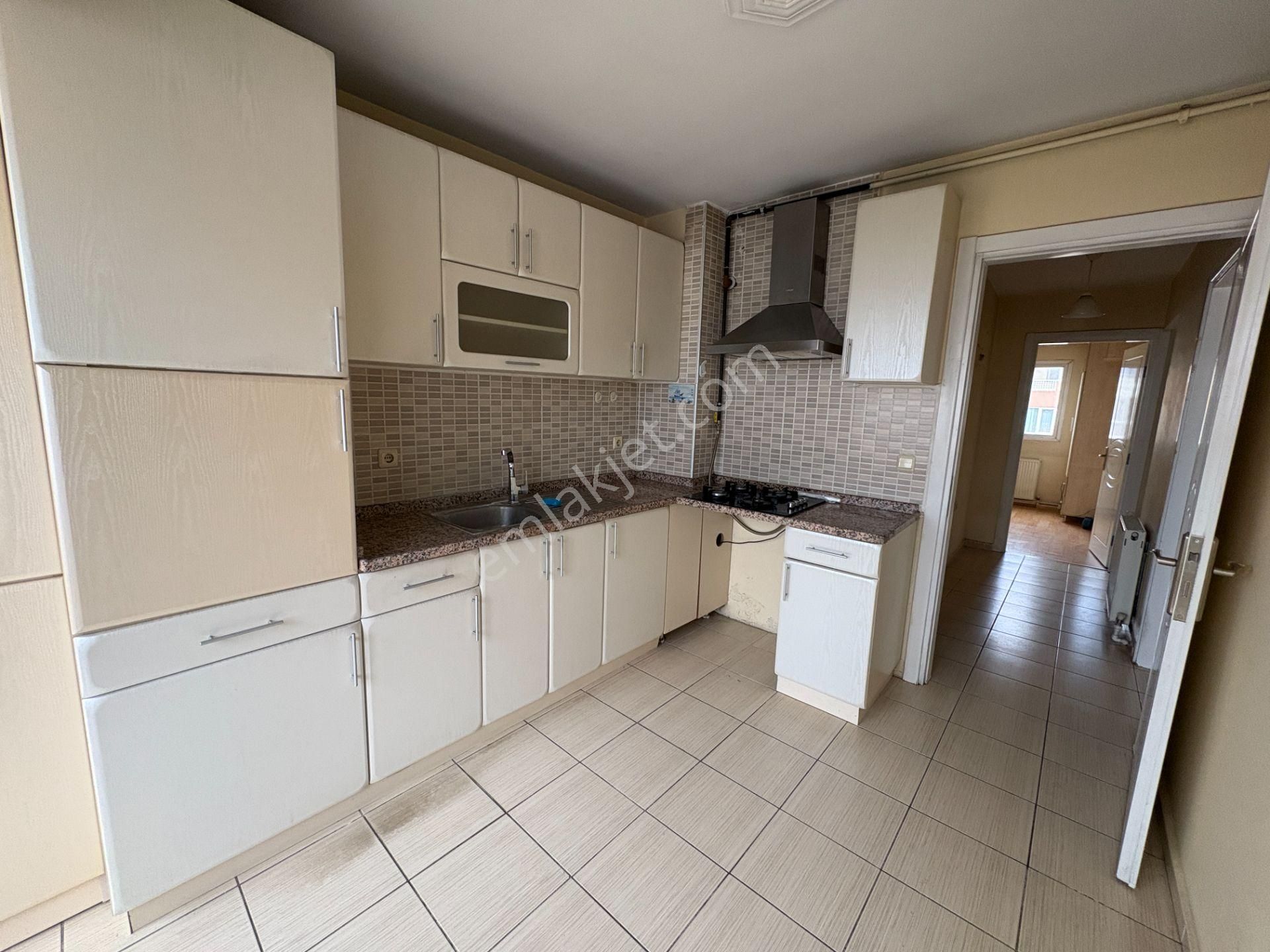 Karşıyaka Ordu Ve Girne Bulvarı Yakını Kiralık Daire - Görsel 14