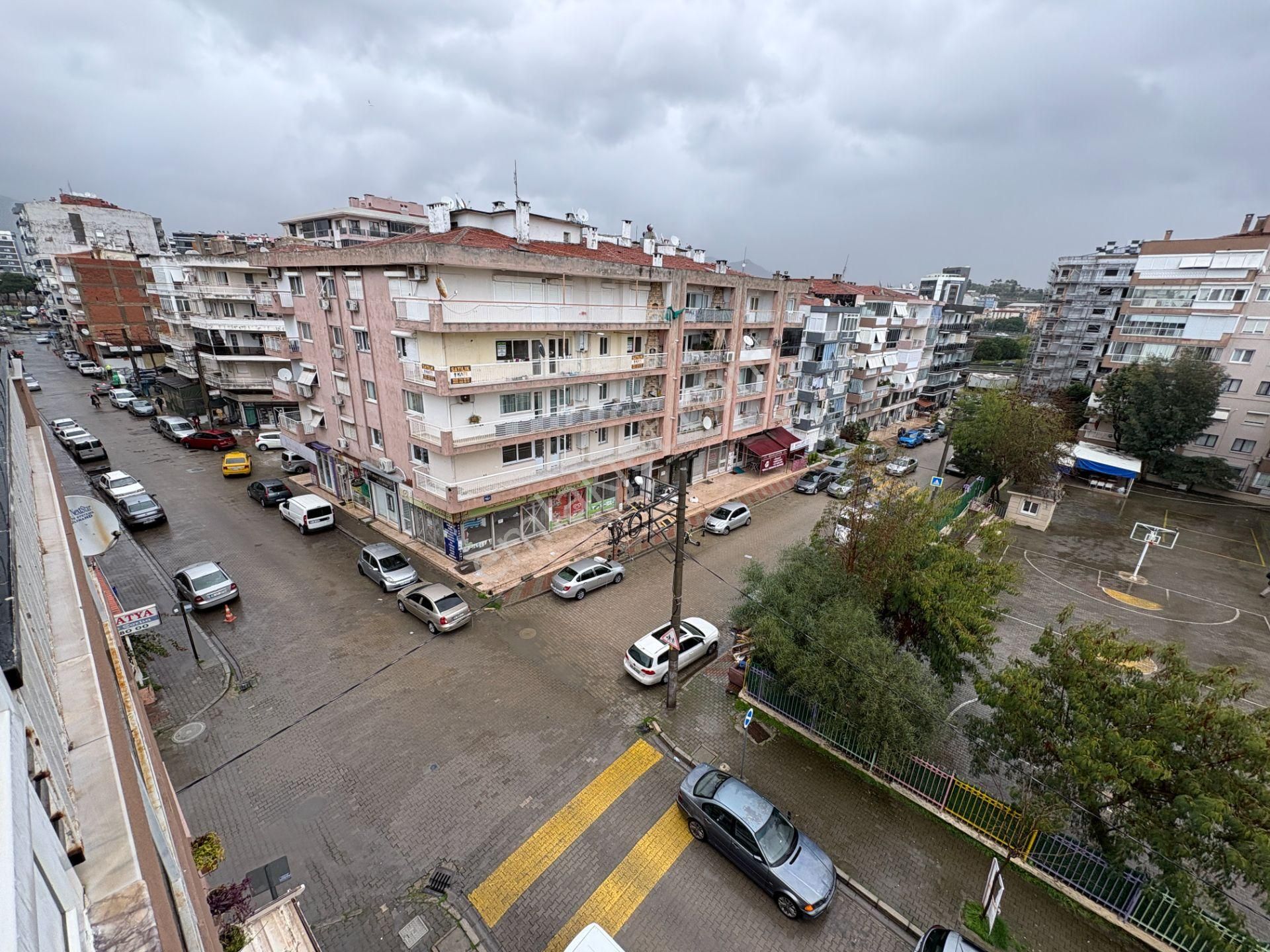 Karşıyaka Ordu Ve Girne Bulvarı Yakını Kiralık Daire - Görsel 18