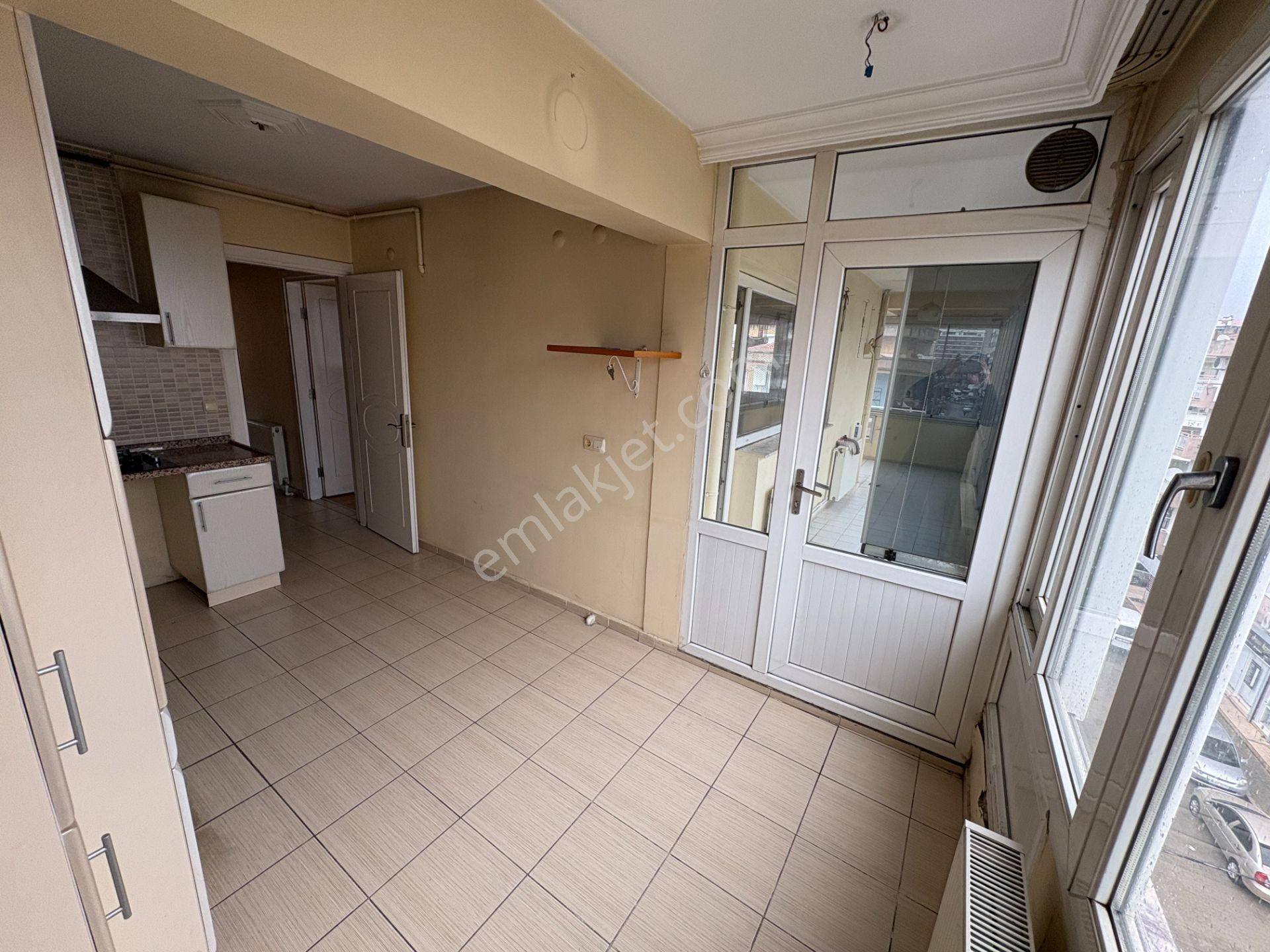 Karşıyaka Ordu Ve Girne Bulvarı Yakını Kiralık Daire - Görsel 15