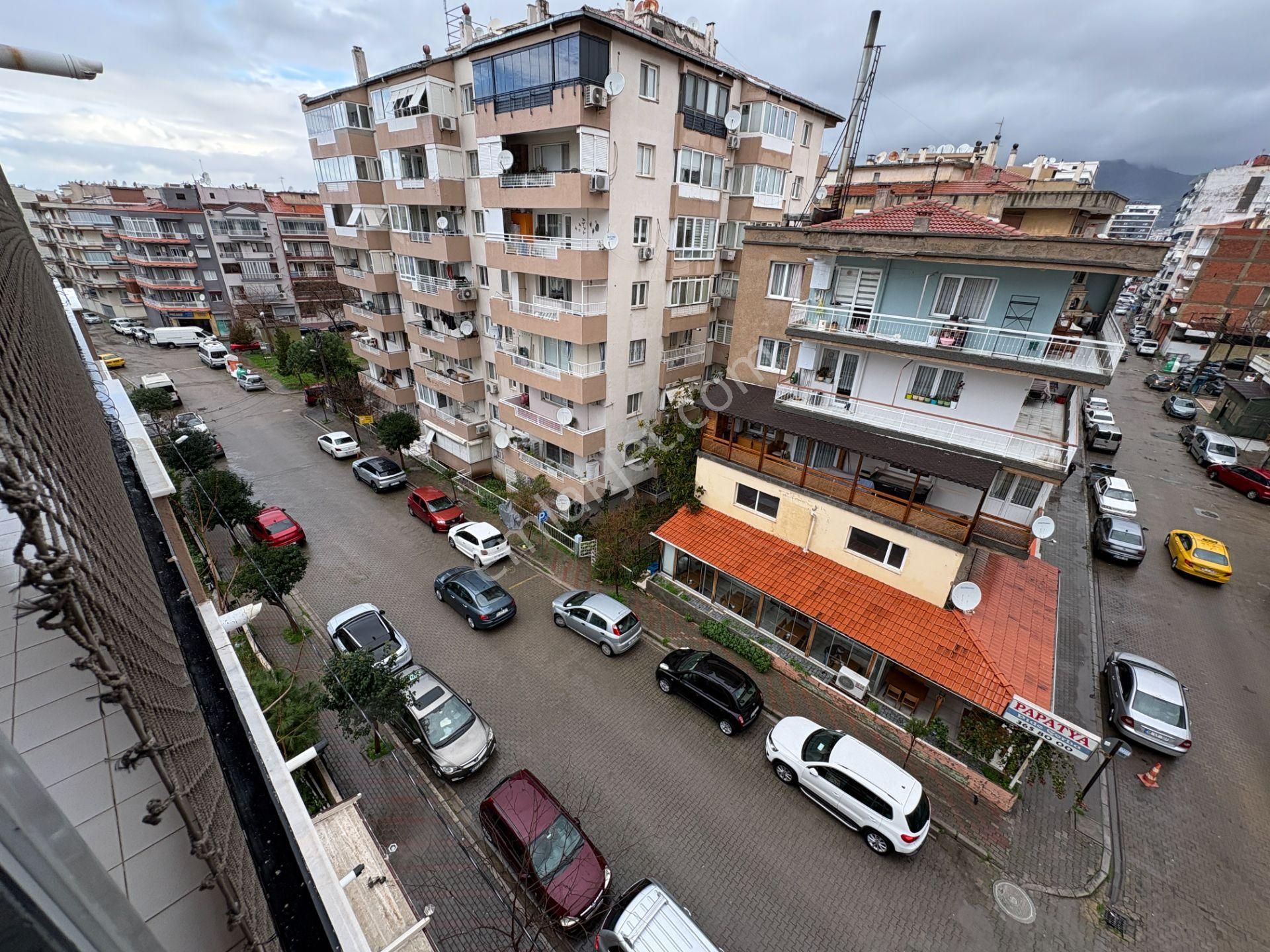 Karşıyaka Ordu Ve Girne Bulvarı Yakını Kiralık Daire - Görsel 11