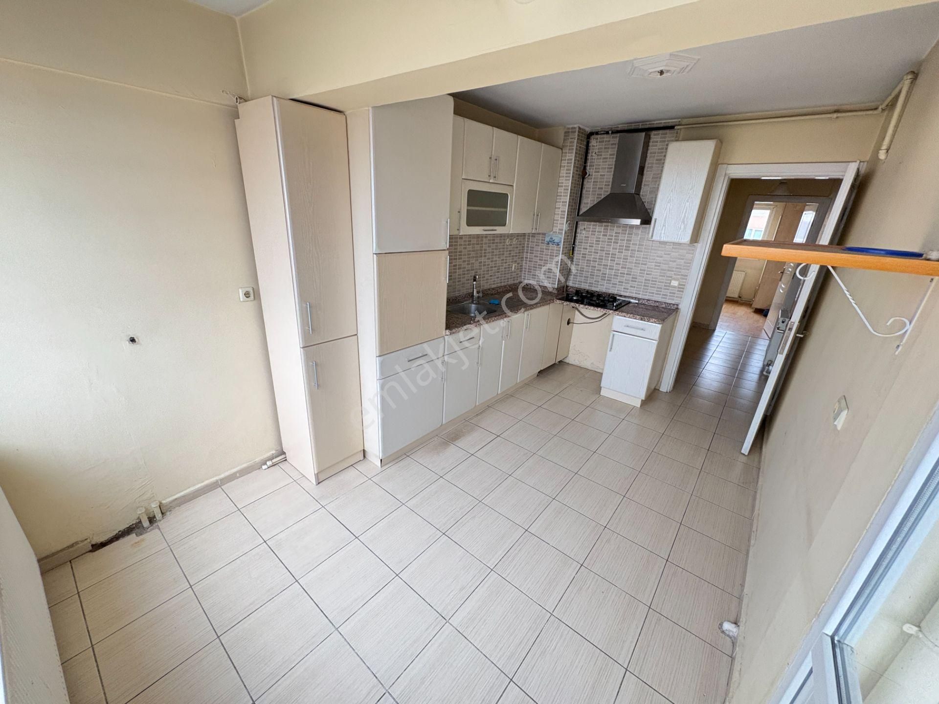 Karşıyaka Ordu Ve Girne Bulvarı Yakını Kiralık Daire - Görsel 13