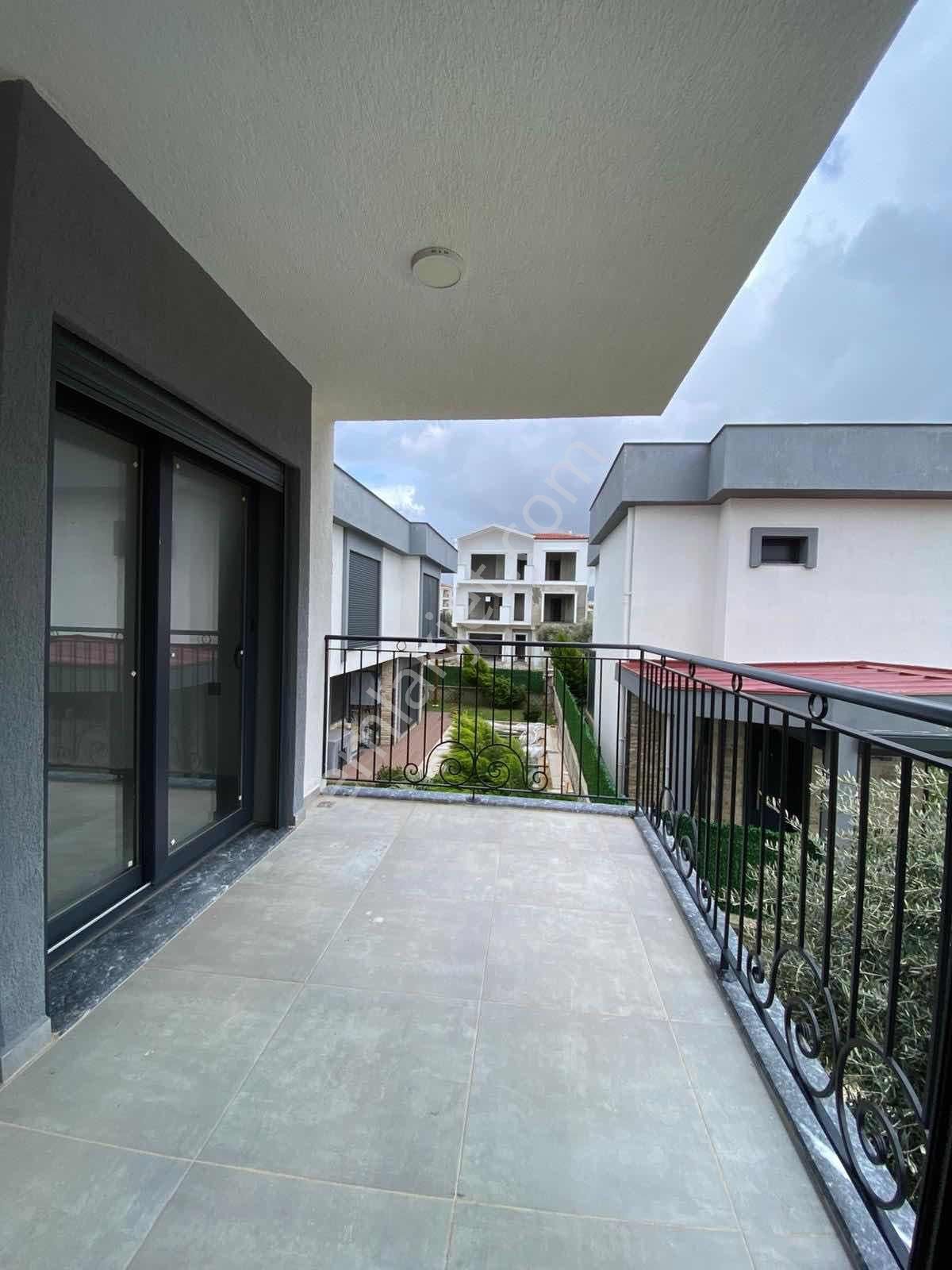 Kuşadası Davutlarda Satılık Lüks 2+1 Daire - Görsel 4