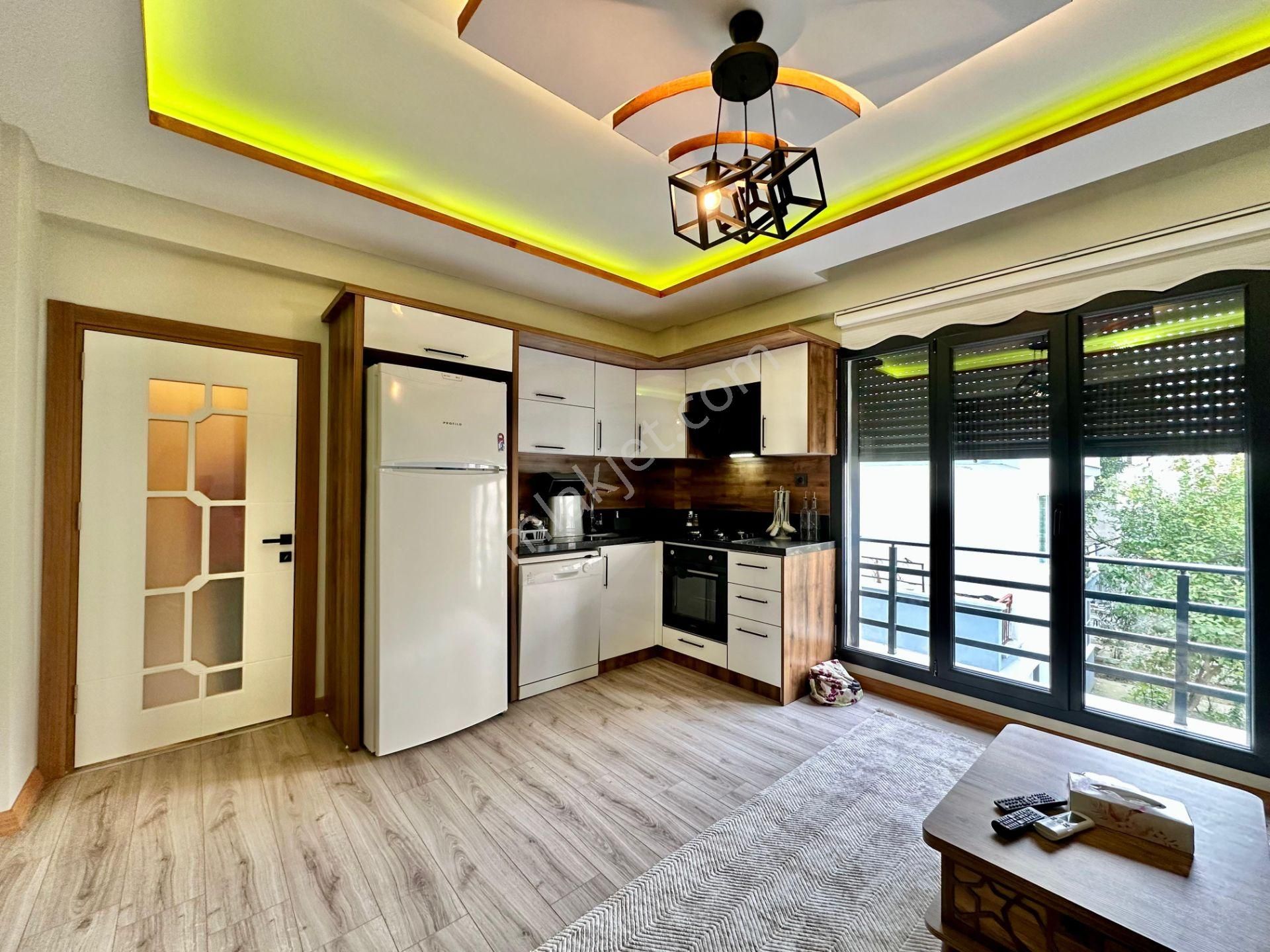 ⭐ay Emlaktan⭐akçayda Denize 100 Mt Arakat Kapalı Balkonlu Şık Tasarımlı Satılık 1+1 Geniş Lüx Daire