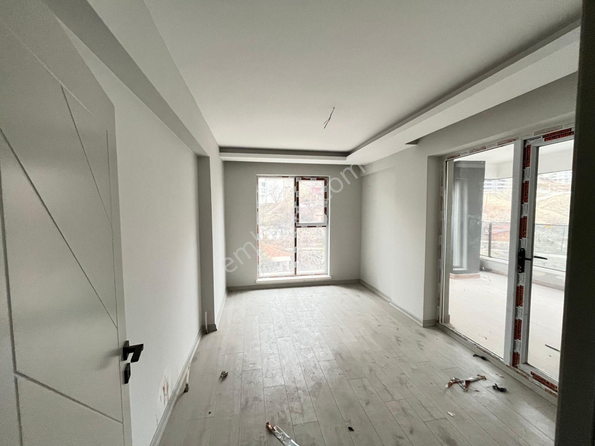 Kent'ten Neşetertaş Caddesi Cadde Üzerinde Teras Balkonlu 3+1 Daire *** - Görsel 17