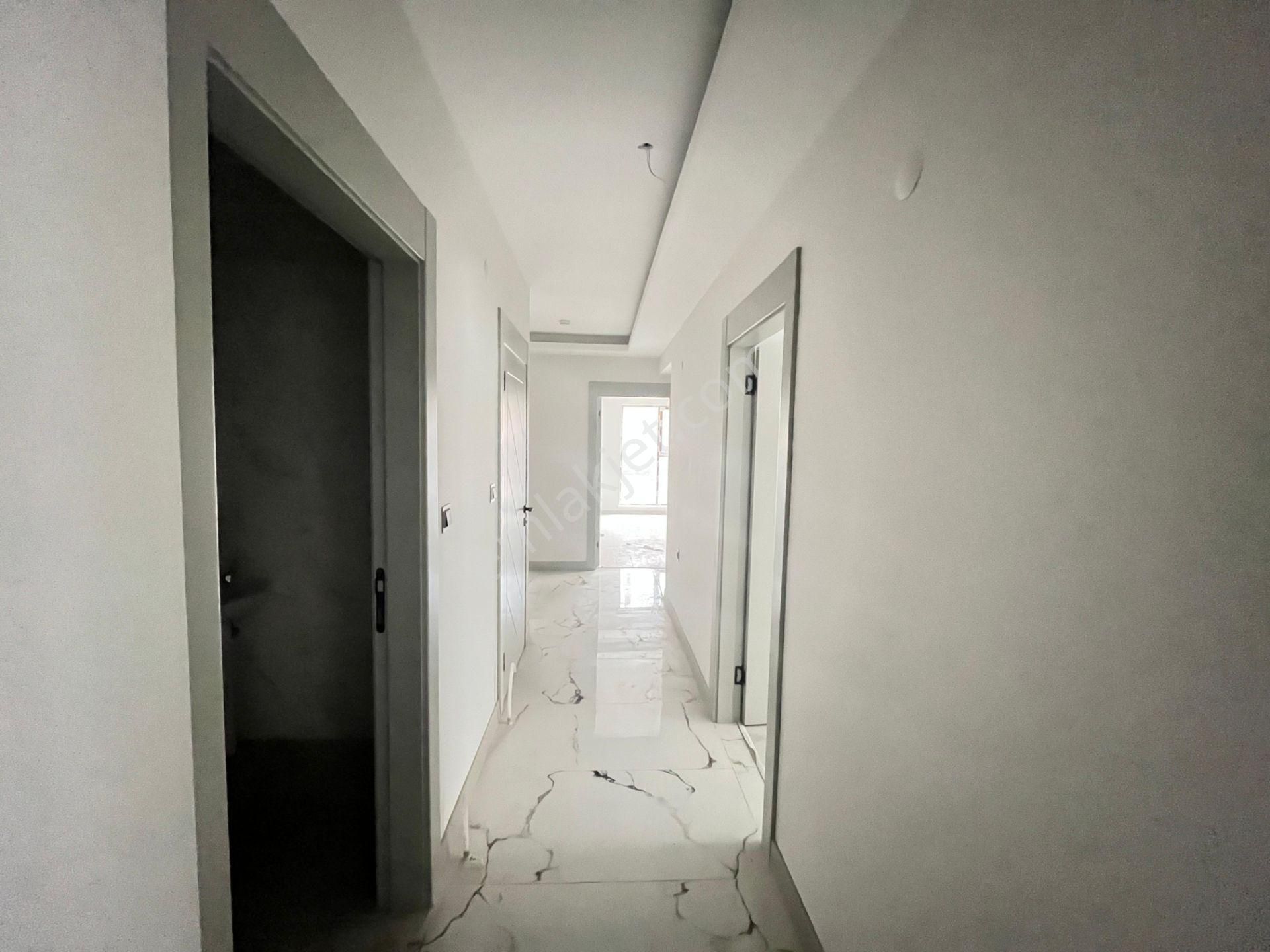 Kent'ten Neşetertaş Caddesi Cadde Üzerinde Teras Balkonlu 3+1 Daire *** - Görsel 27