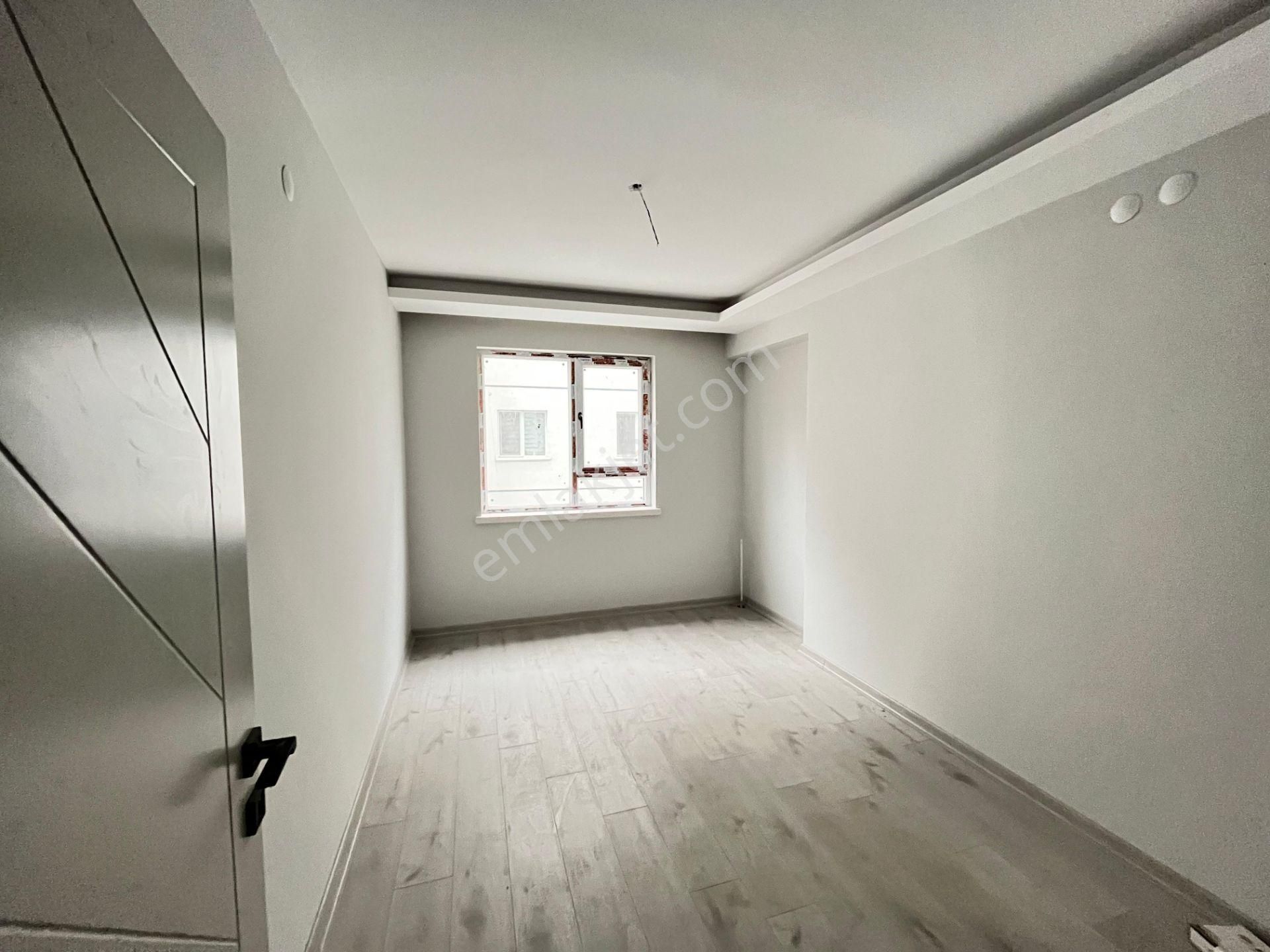 Kent'ten Neşetertaş Caddesi Cadde Üzerinde Teras Balkonlu 3+1 Daire *** - Görsel 25