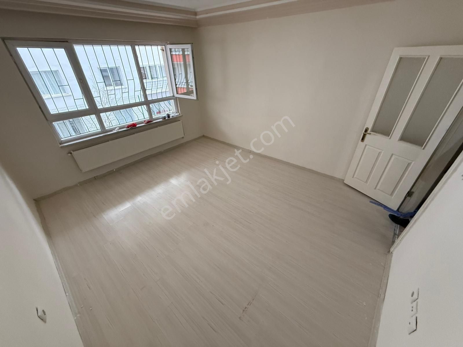 Kent'ten Şehitler Caddesinde 3+1 Fırsat Daire