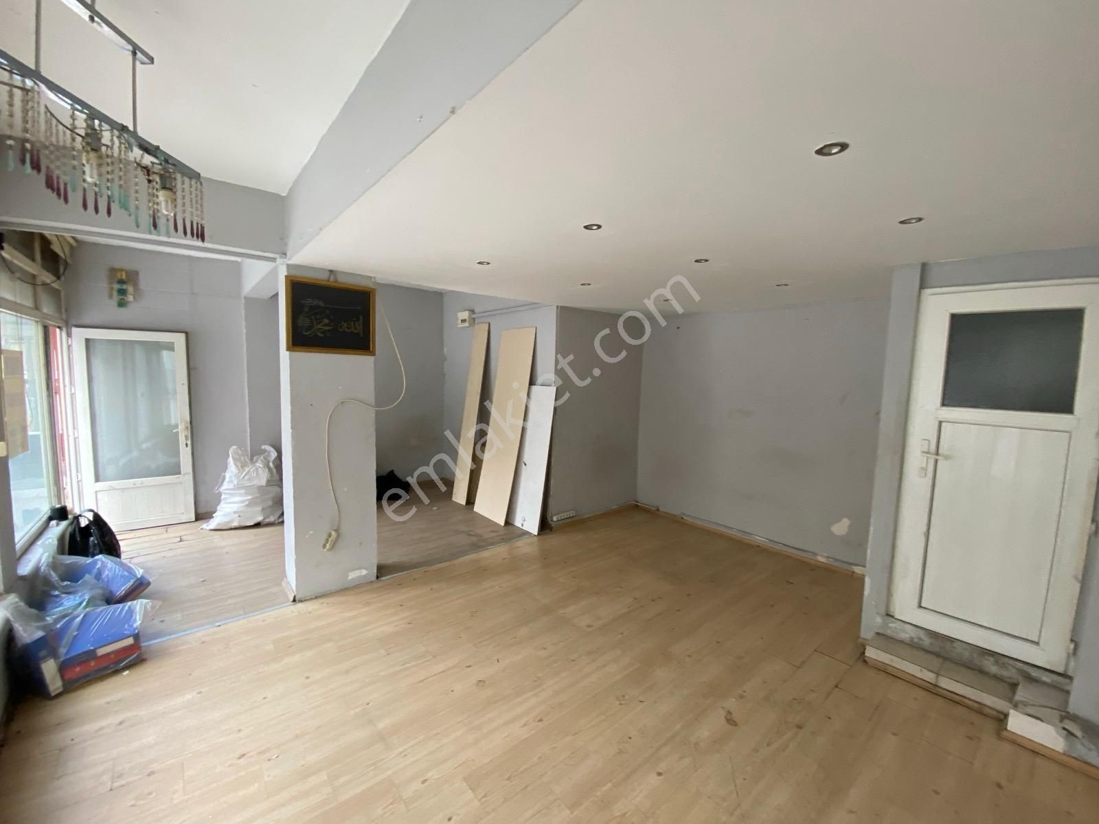 Uzunoğlu Emlak Tan Düz Giriş 30 M2 Kiralık Dükkan - Görsel 5