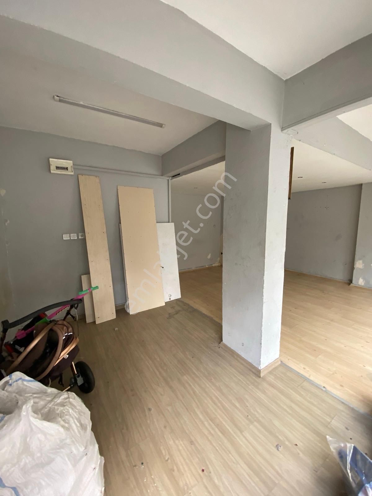 Uzunoğlu Emlak Tan Düz Giriş 30 M2 Kiralık Dükkan - Görsel 2
