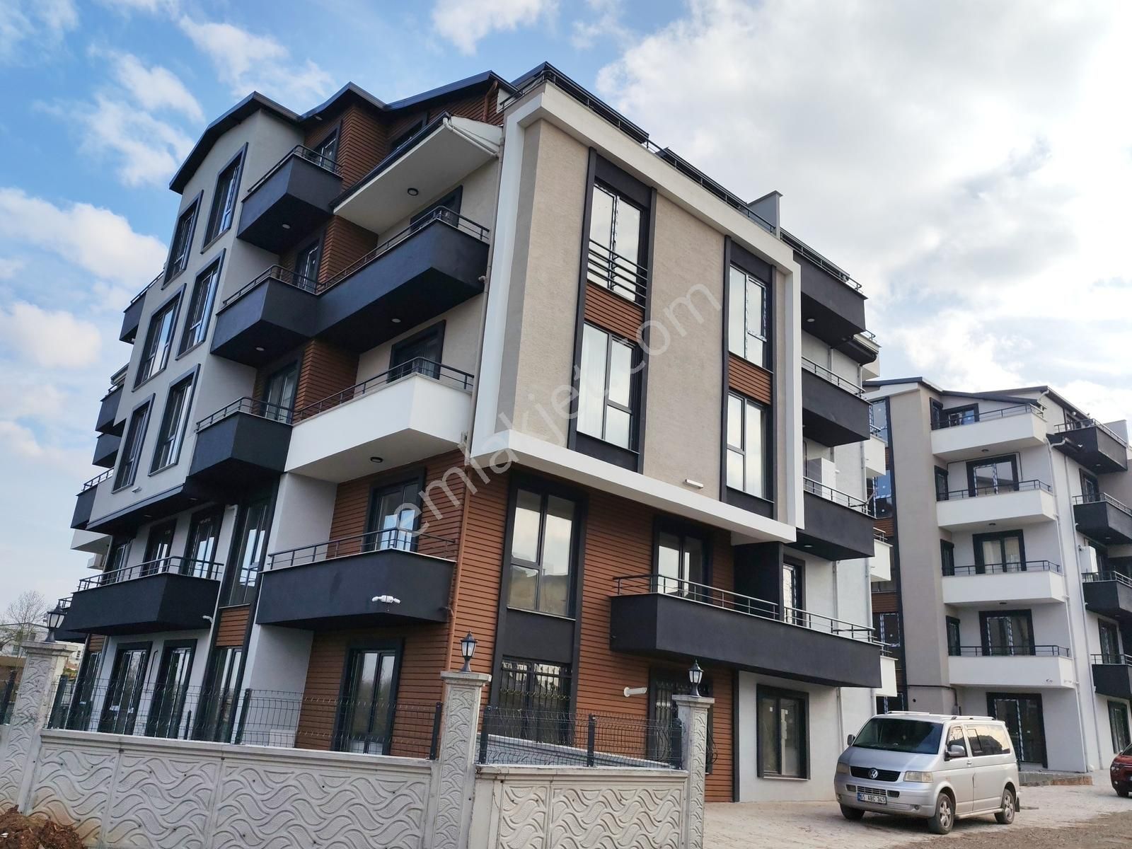 Arkun Gayrimenkul'den İbrikdere De Satılık 3+1 Çatı Dubleks