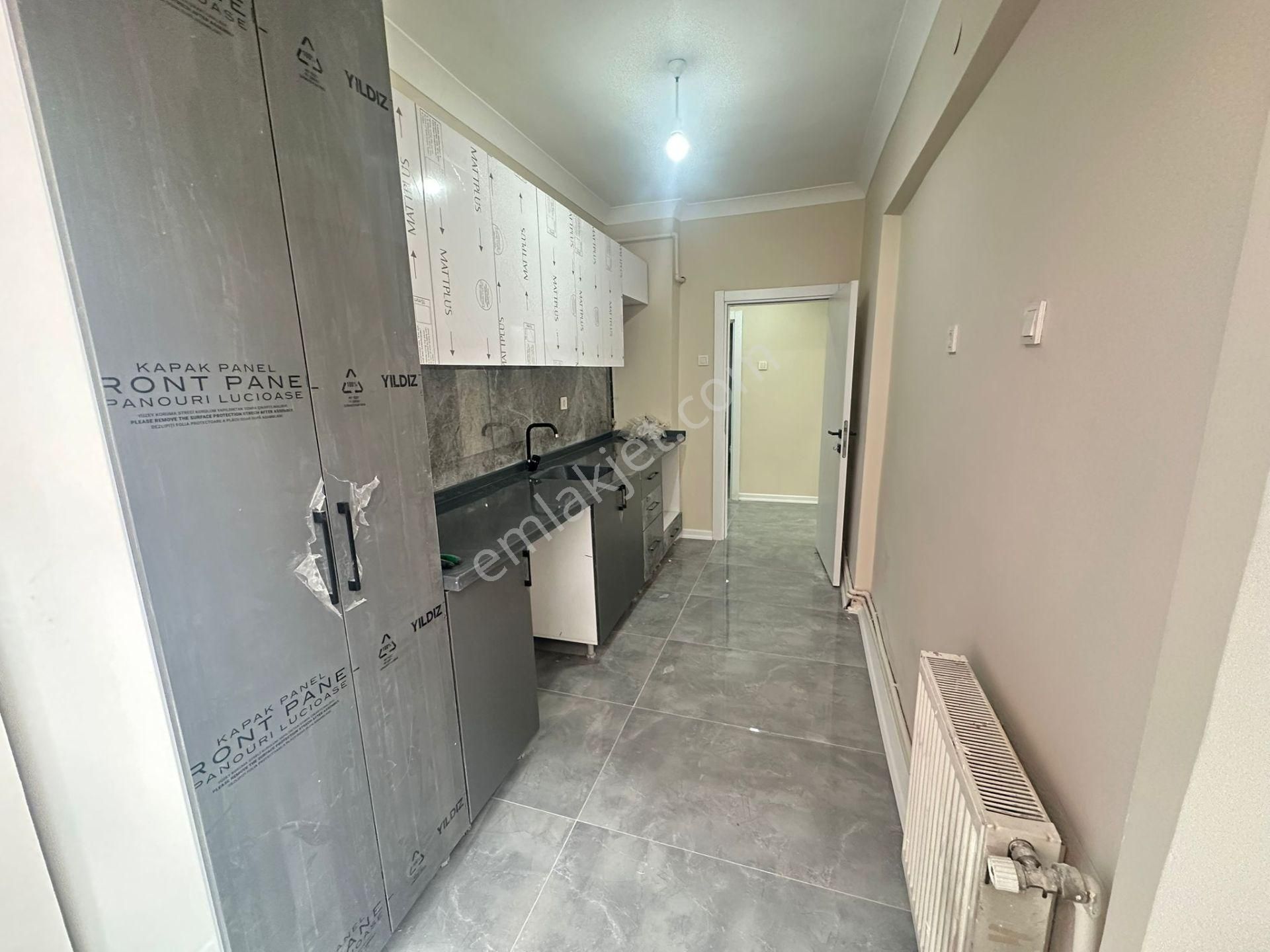 Yunus Emre Cad. Yakını Mantolamalı Bina 3+1 Orta Kat Ön Cephe - Görsel 26