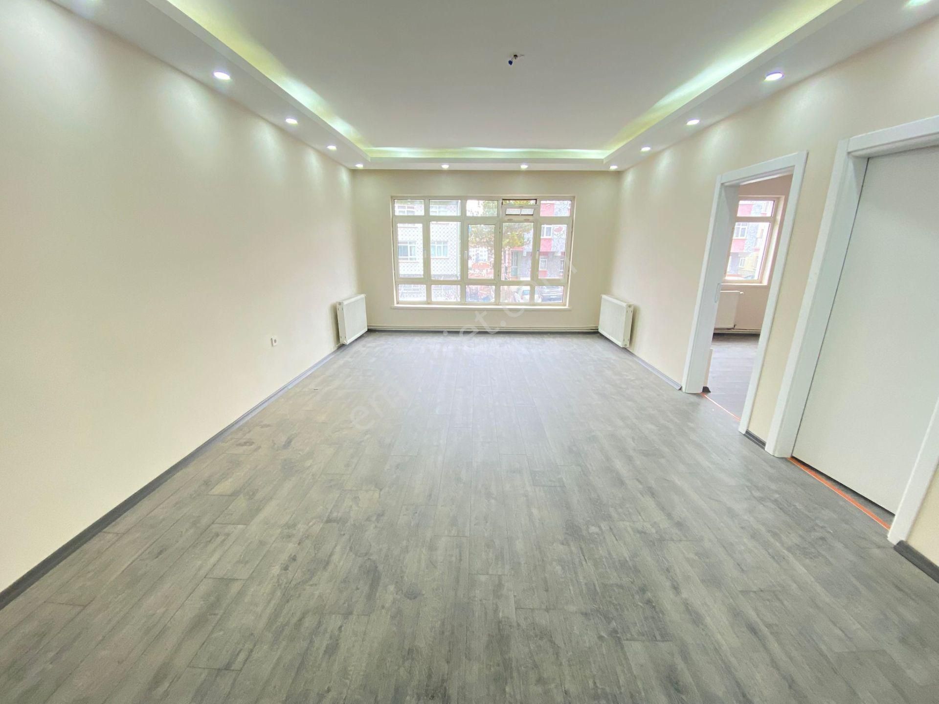 Yunus Emre Cad. Yakını Mantolamalı Bina 3+1 Orta Kat Ön Cephe - Görsel 3