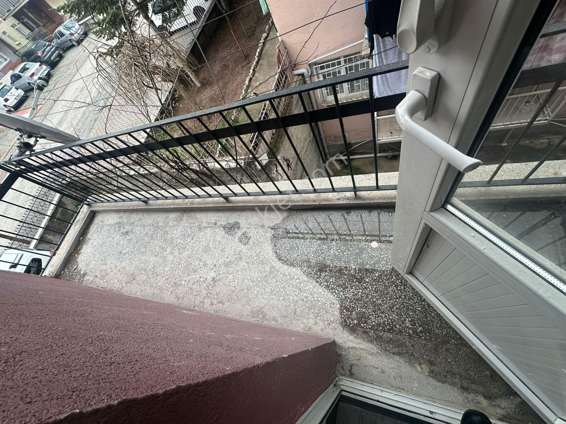 Yunus Emre Cad. Yakını Mantolamalı Bina 3+1 Orta Kat Ön Cephe - Görsel 13