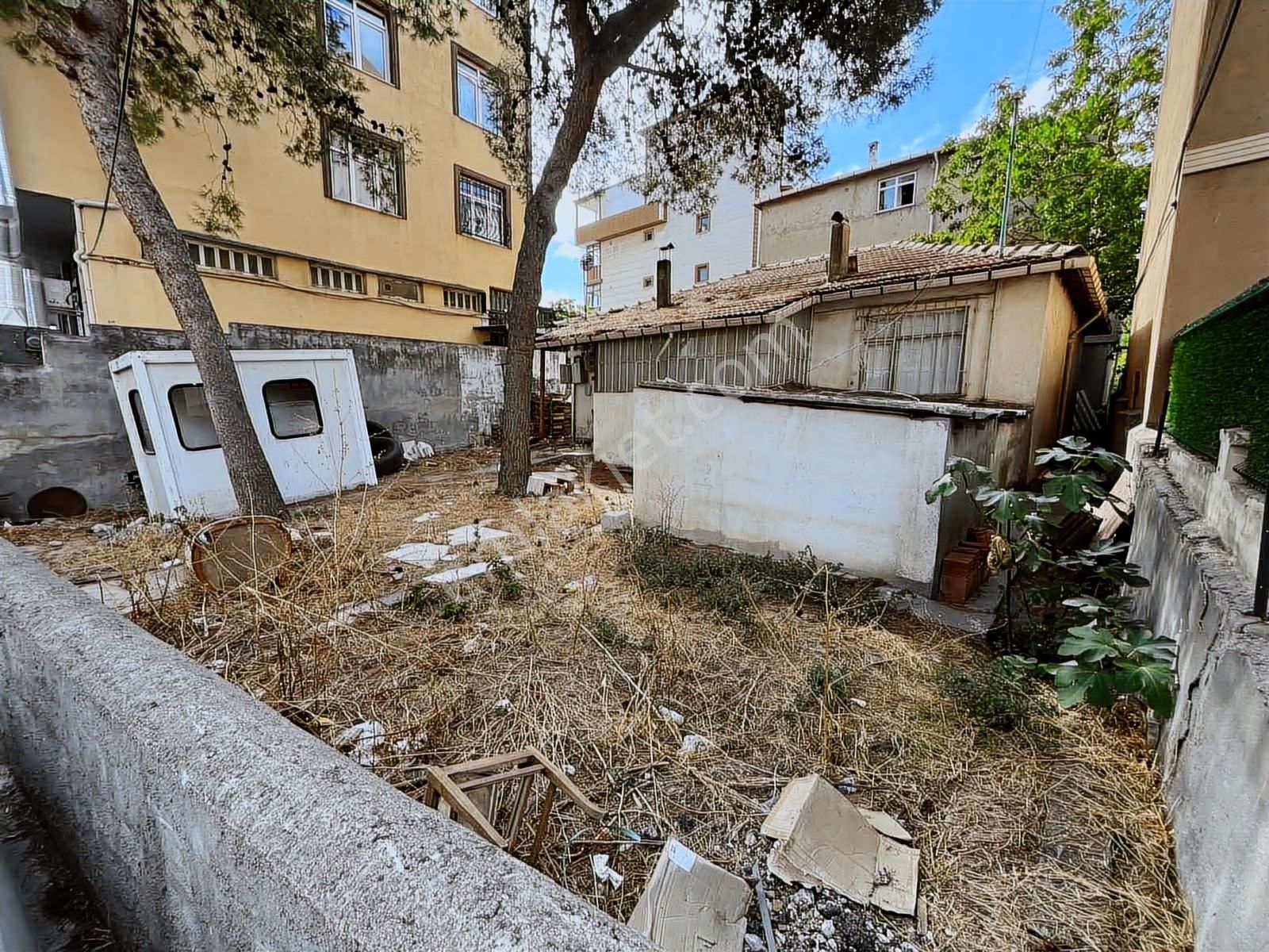 Pendik Esenyalıda 230 M2 İnşaat Ruhsatı Hazır Satılık Arsa