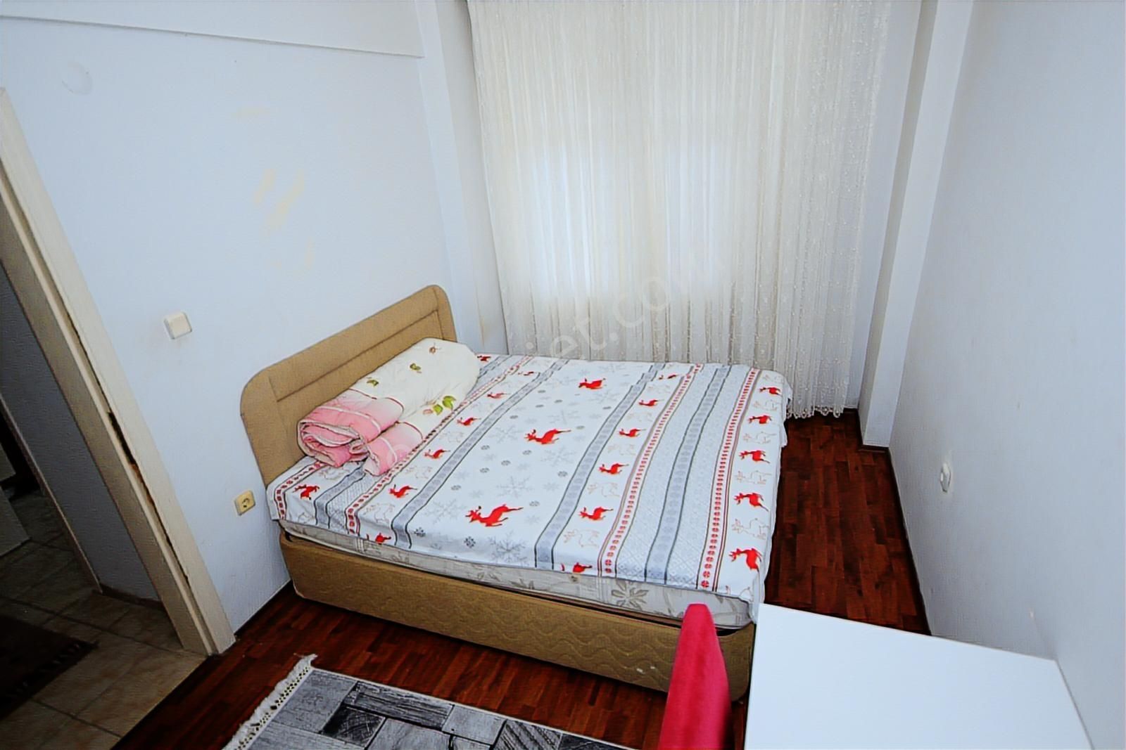 İstasyonda Müstakil Girişli Cadde Üstü Eşyalı 3+1 Ters Dubleks - Görsel 9