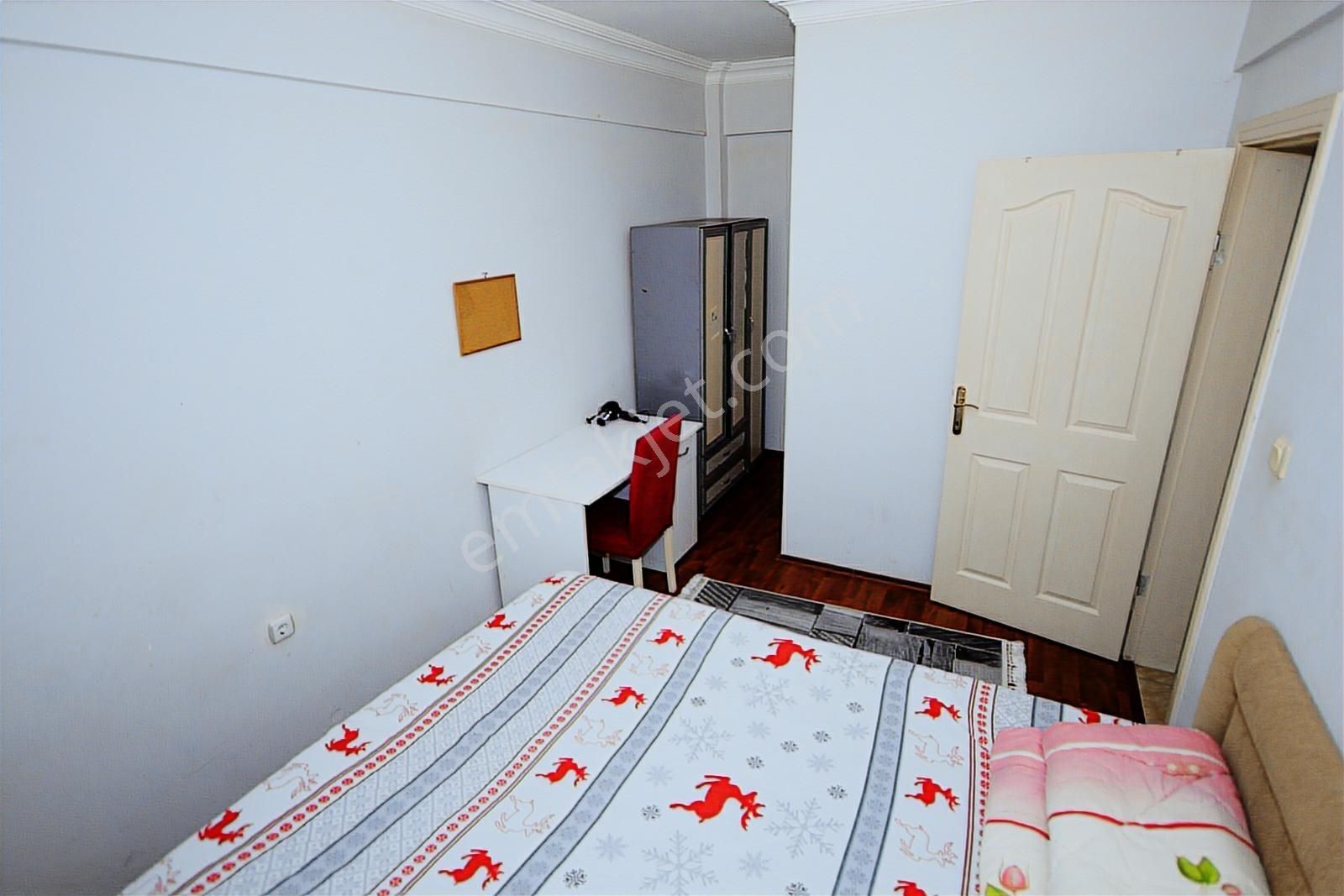 İstasyonda Müstakil Girişli Cadde Üstü Eşyalı 3+1 Ters Dubleks - Görsel 29