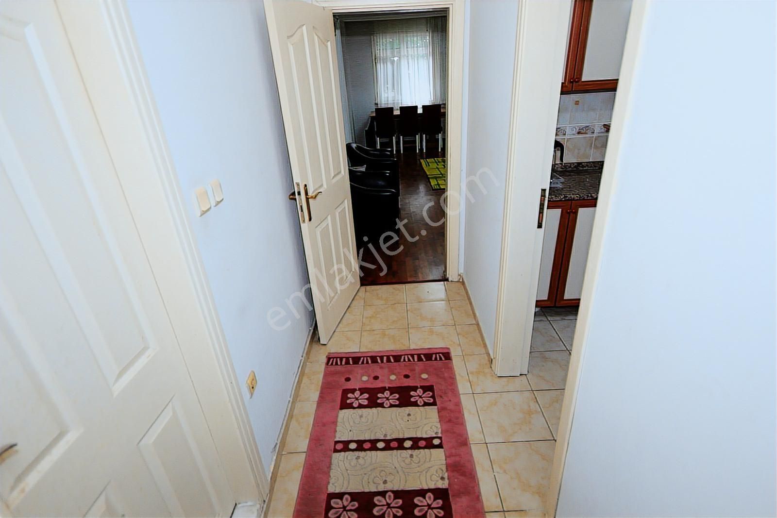 İstasyonda Müstakil Girişli Cadde Üstü Eşyalı 3+1 Ters Dubleks - Görsel 16