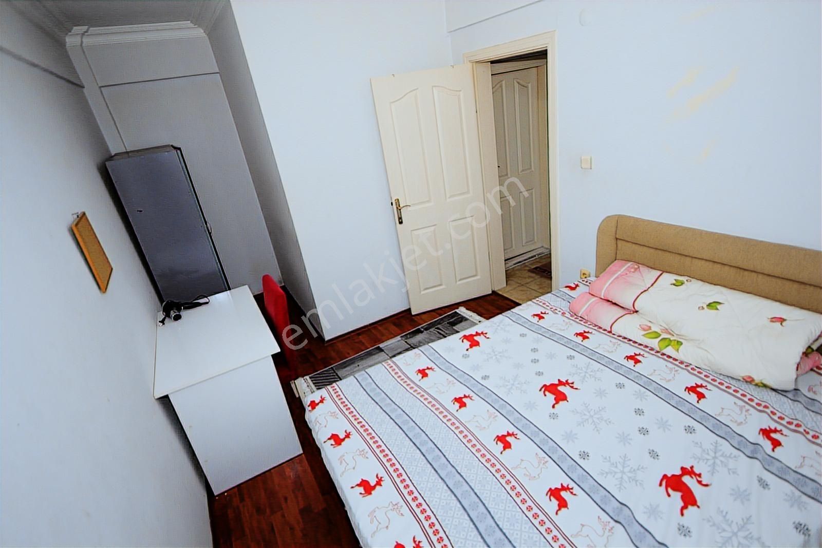 İstasyonda Müstakil Girişli Cadde Üstü Eşyalı 3+1 Ters Dubleks - Görsel 4