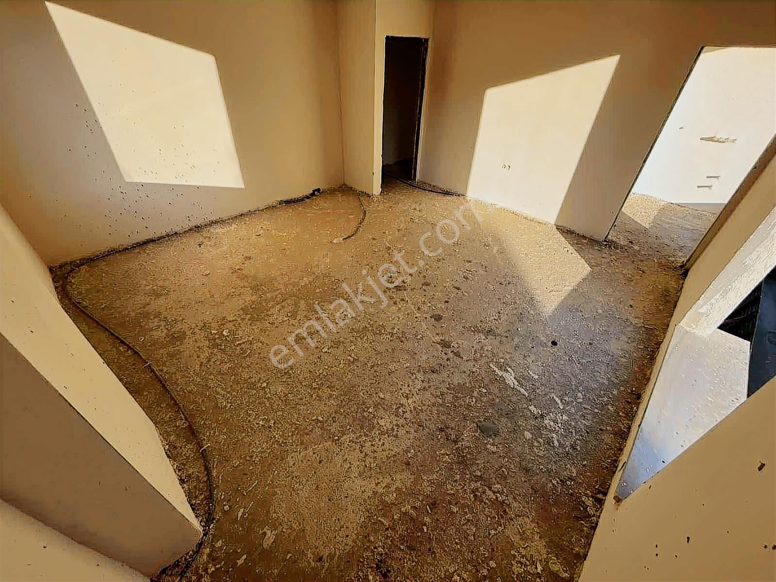 Tuzla Yaylada Merkezi Konumlu 2+1 Satılık Daire