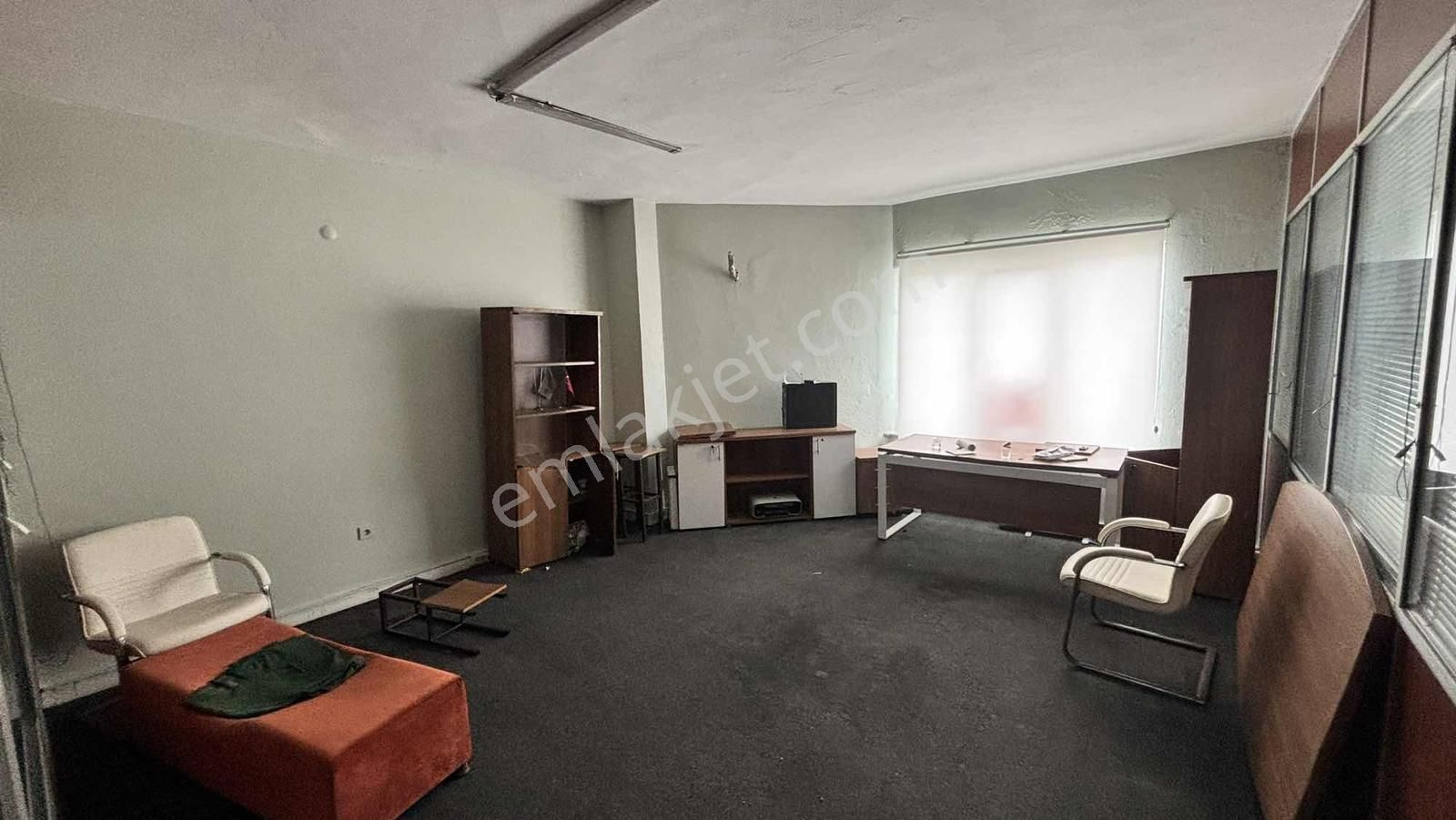Tuzla Merkezde Cadde Üzeri Eşyalı Kiralık Ofis - Görsel 2