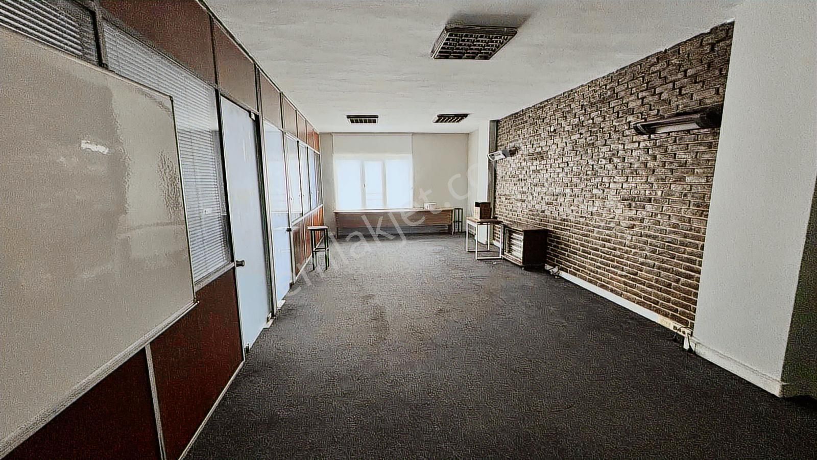 Tuzla Merkezde Cadde Üzeri Eşyalı Kiralık Ofis - Görsel 9