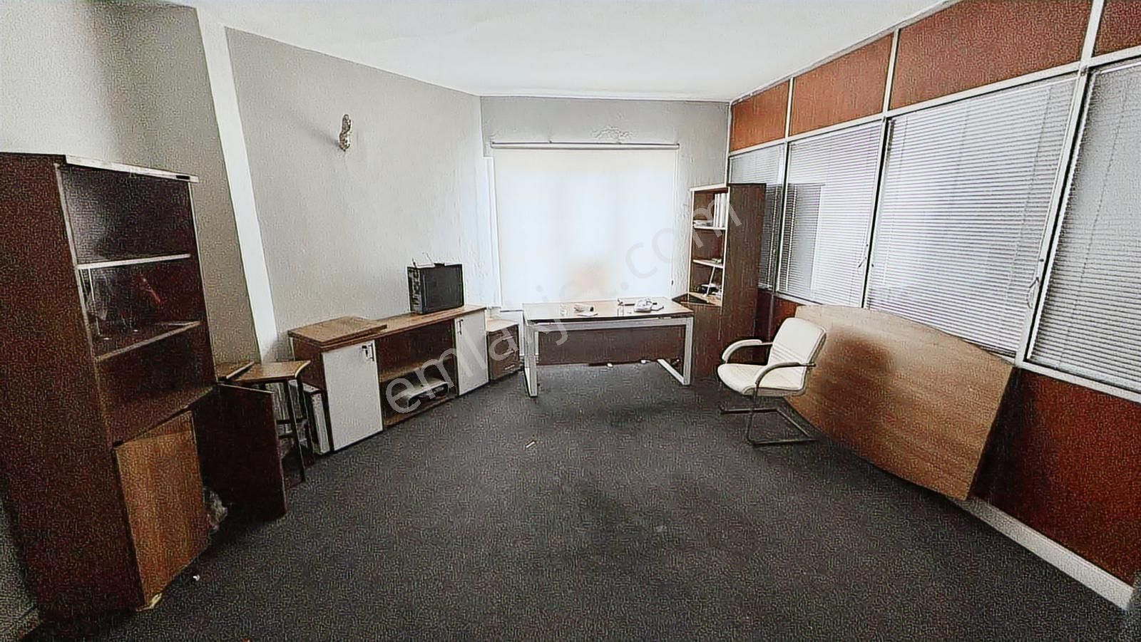 Tuzla Merkezde Cadde Üzeri Eşyalı Kiralık Ofis - Görsel 12