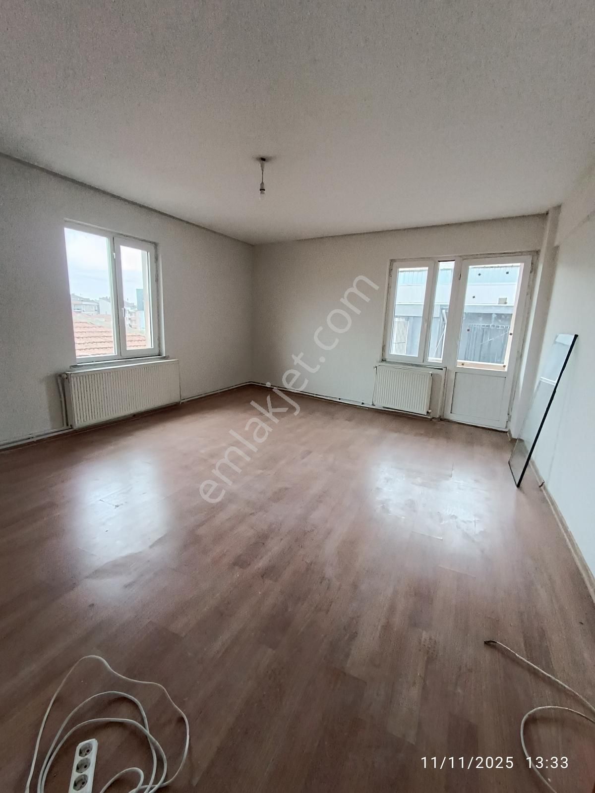 Sancaktepe Meclis Mah Kiralık 3+1 Ara Kat