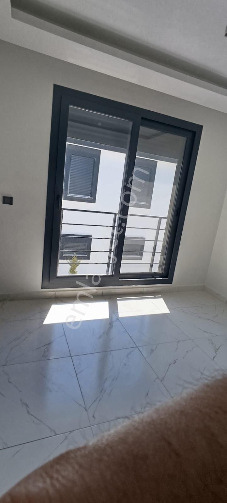 Efeler Mah. Havuzlu Site İçerisinde Uygun Fiyatlı 3+1 Villa - Görsel 14