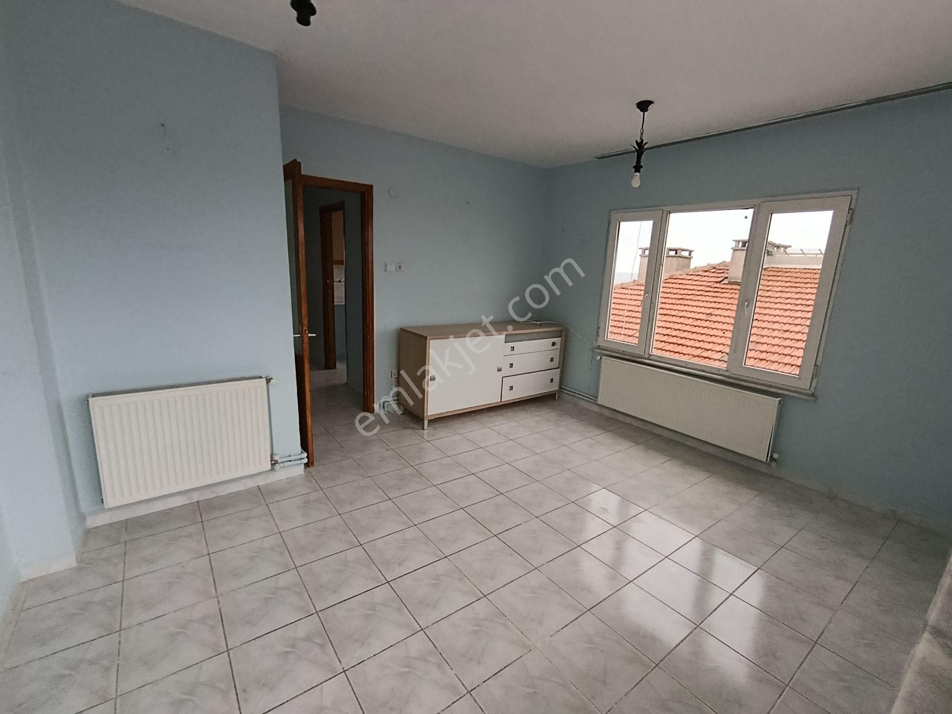 Şanlı Emlaktan Çınarcık Harmanlar Mh. Yasemin Sk. /2+1/doğalgazlı/boş Kiralık Daire - Görsel 4