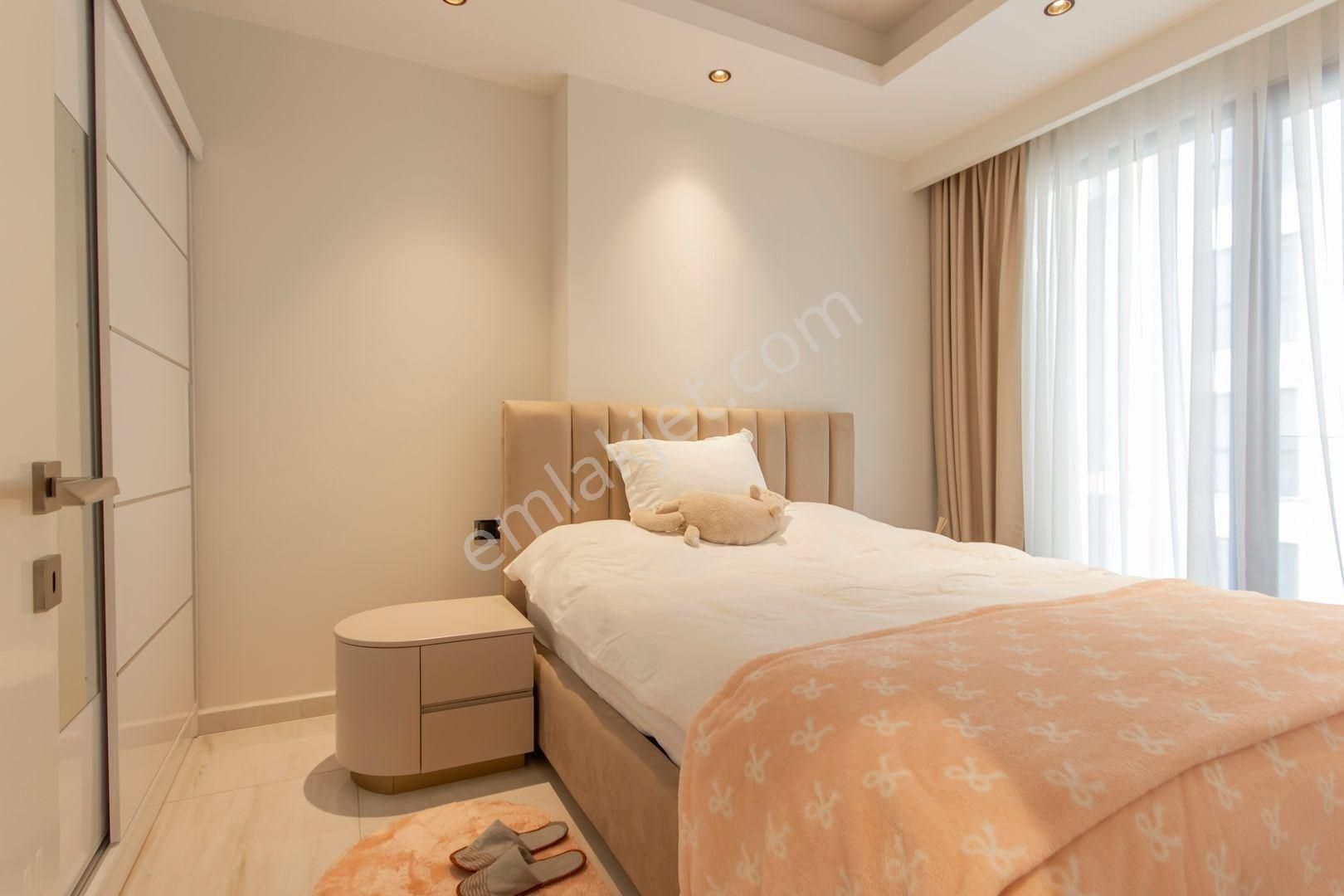 Alanya / Mahmutlar’da Denize Sıfır 1+1 Full Kompleks Eşyalı Satılık Daire - Görsel 10