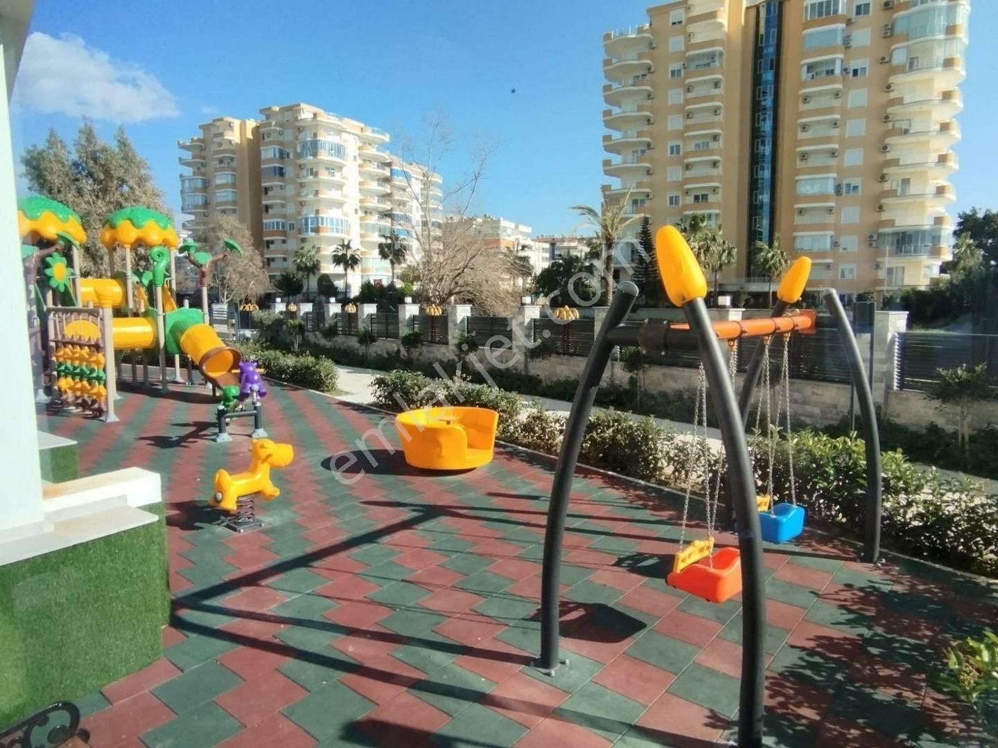 Alanya / Mahmutlar’da Denize Sıfır 1+1 Full Kompleks Eşyalı Satılık Daire - Görsel 18