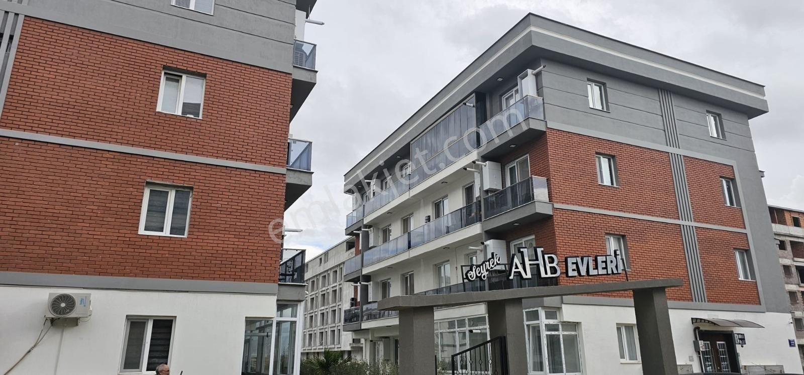 Seyrek Ahb Evleri Sitesinde Eşyalı 1+1 Kiralık Daire - Görsel 11