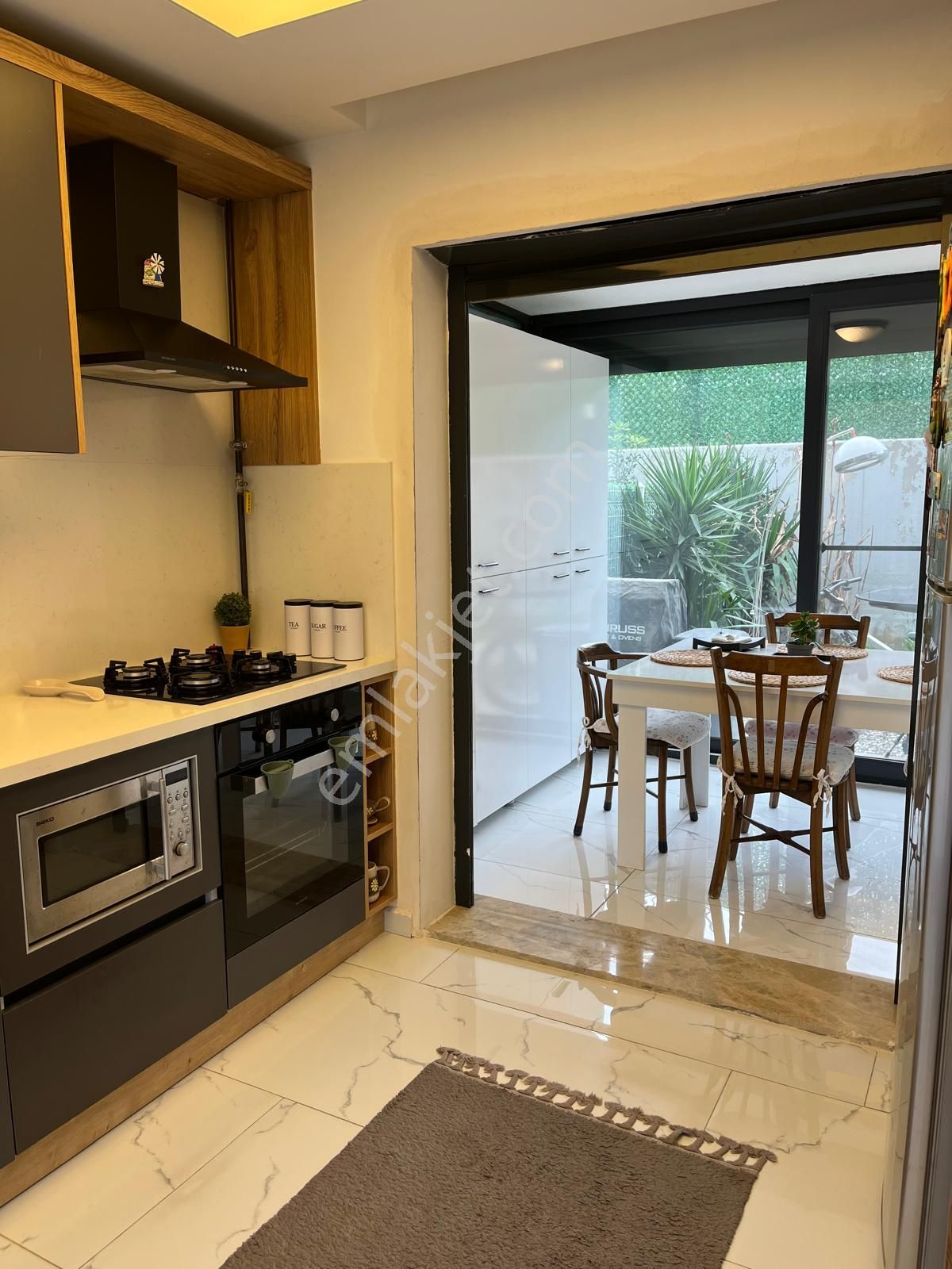 Kuşadası Yavansuda Köşe Konumlu, Bahçeli, Bakımlı Dubleks Villa - Görsel 10