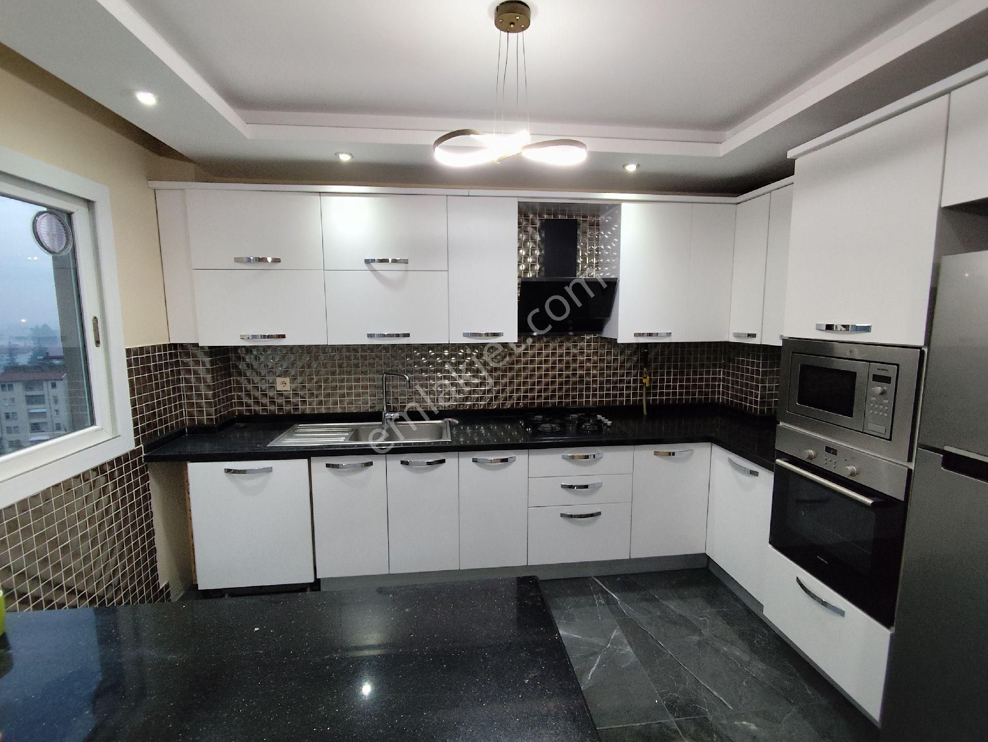 Kıyıboyunda 3+1 Eşyalı Doğalgazlı Havuzlu Güvenlikli Kiralık Daire - Görsel 13