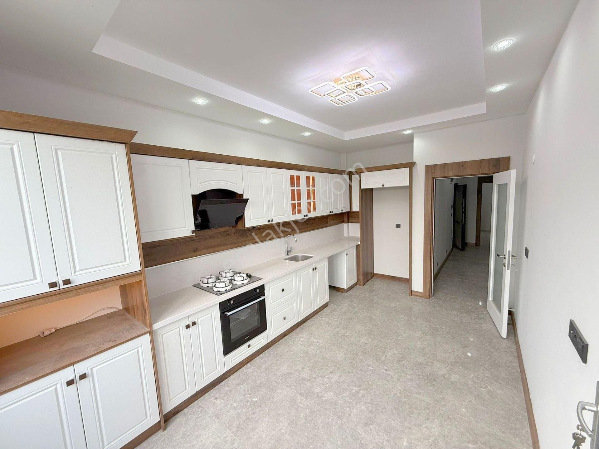 🟠🟣zeytinli'de Göz Alıcı Tasarımıyla Kapalı Otoparklı Ön Cephe 2+1 Daire - Görsel 20