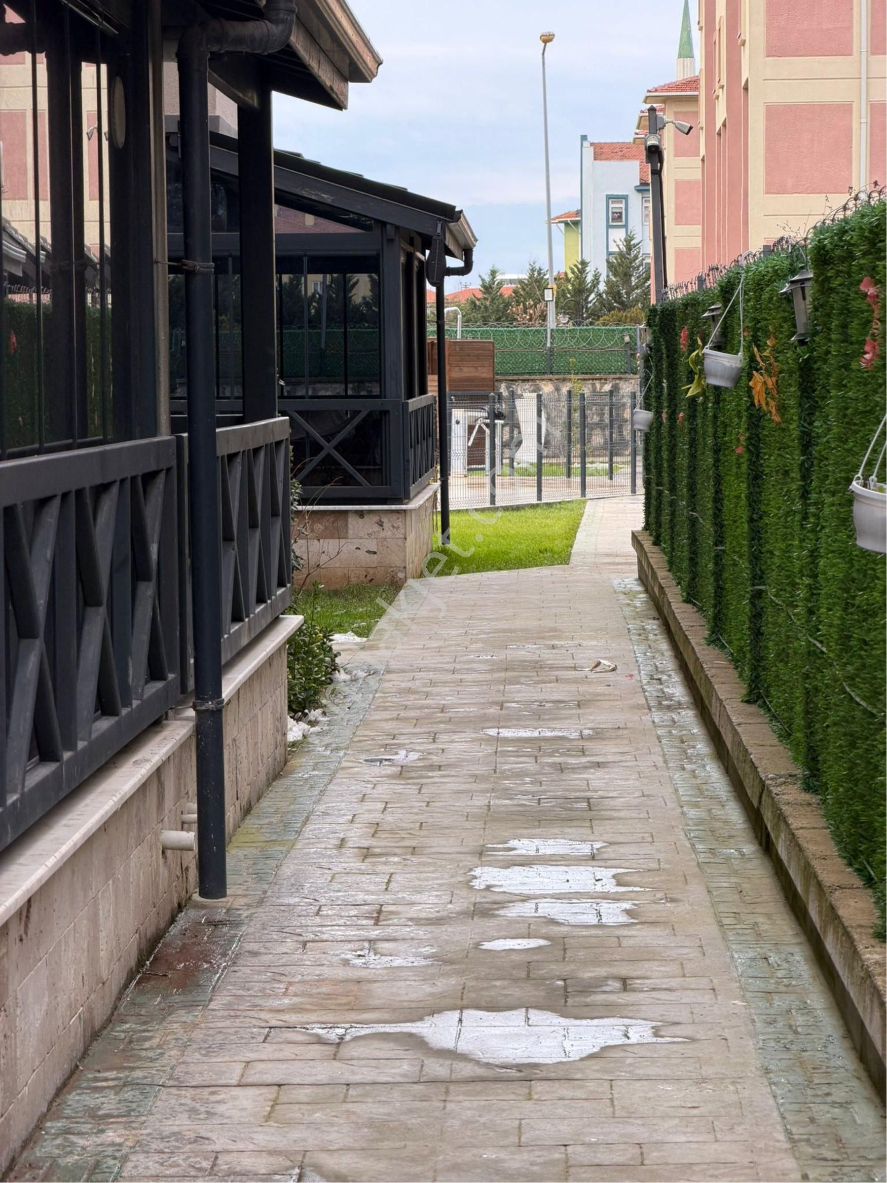 Havuzlu Site İçi 1+1 Kış Bahçeli Satılık Daire - Görsel 13