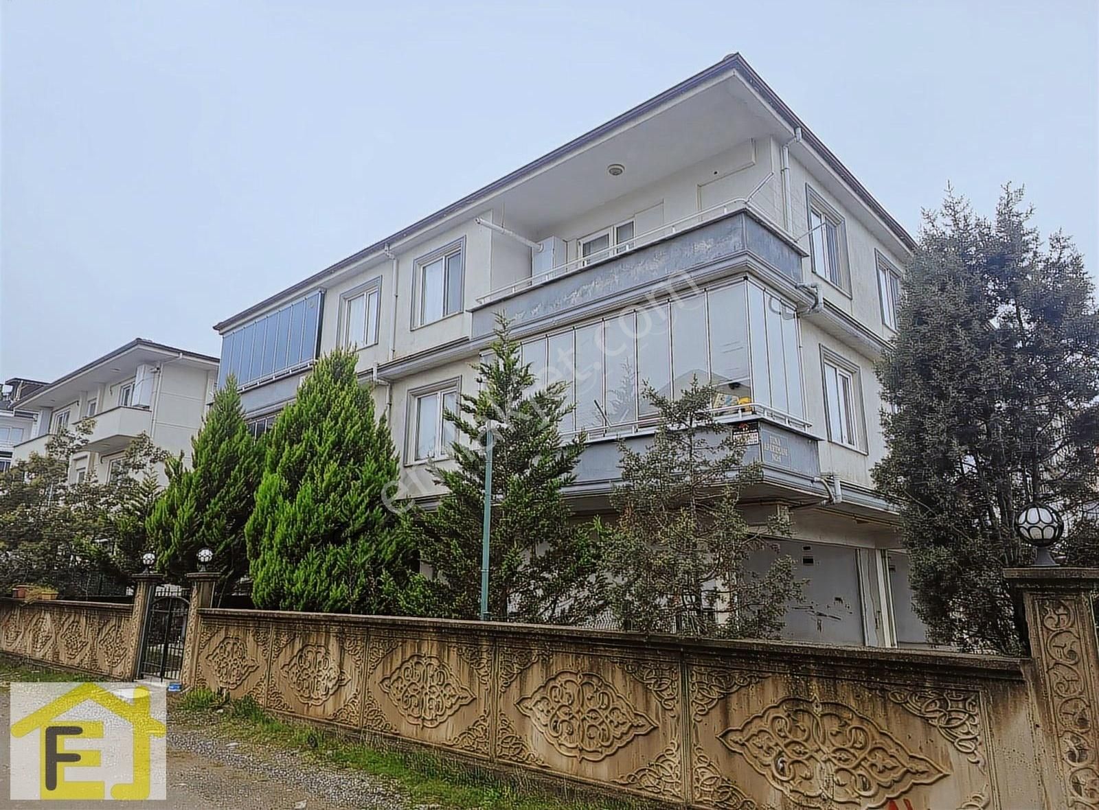 Karasu Sahil'de Kombi+petekli Masrafsız 1+1 Satılık Daire