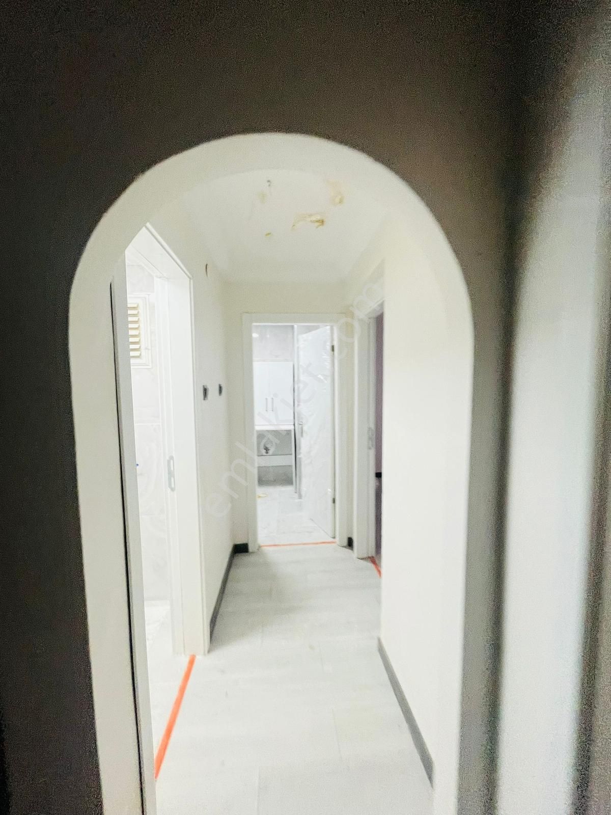 Bağlar Caddesi Yakını Ara Katta Full Yapılı Satılık 2+1 Daire !! - Görsel 9