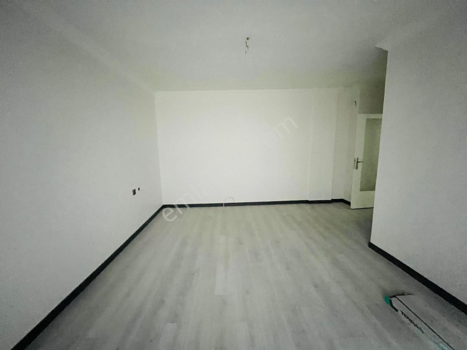 Bağlar Caddesi Yakını Ara Katta Full Yapılı Satılık 2+1 Daire !! - Görsel 2
