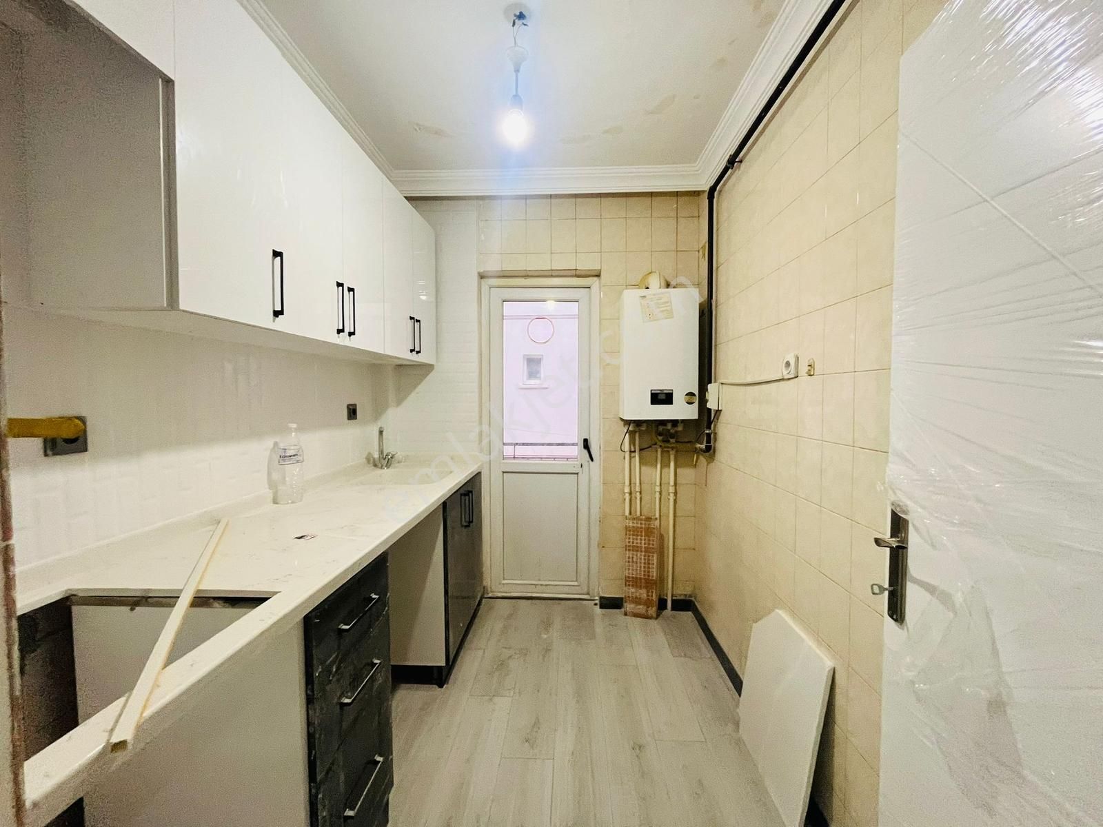 Bağlar Caddesi Yakını Ara Katta Full Yapılı Satılık 2+1 Daire !! - Görsel 14