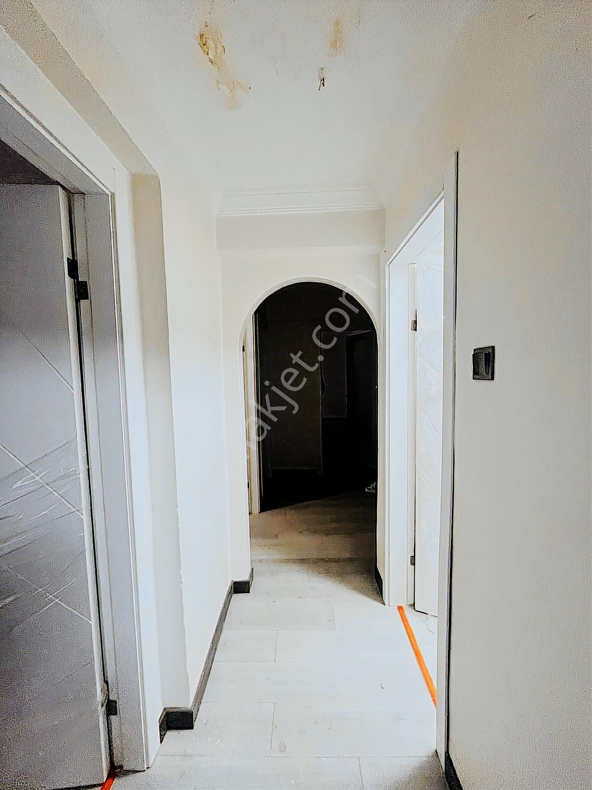 Bağlar Caddesi Yakını Ara Katta Full Yapılı Satılık 2+1 Daire !! - Görsel 24