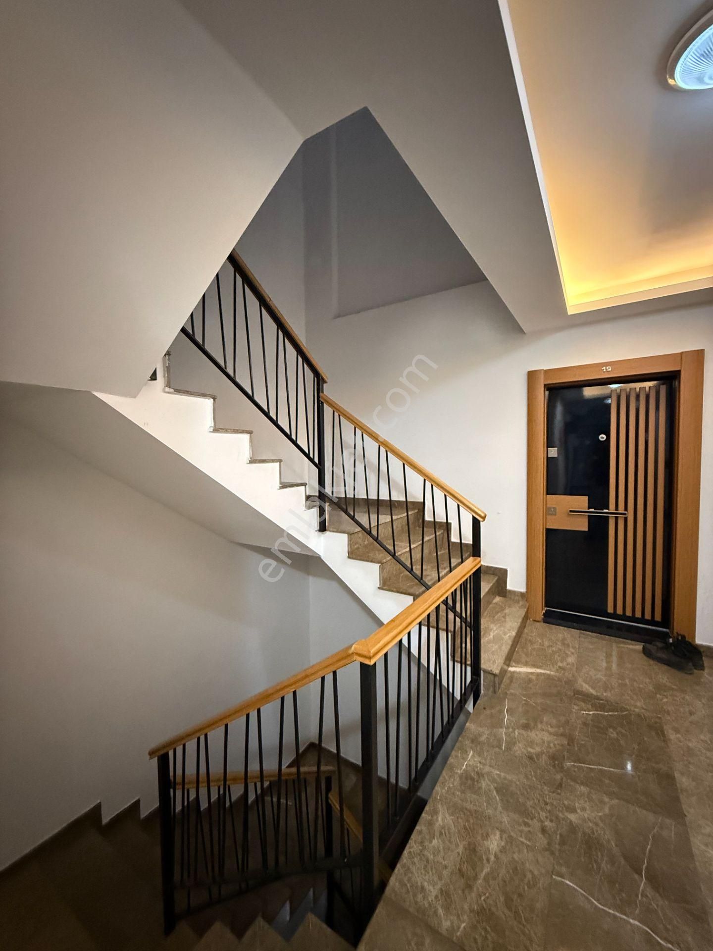 Seferihisar Camikebir Mahallesi – Merkezde, Satılık 1+1 Balkonlu Daire - Görsel 24