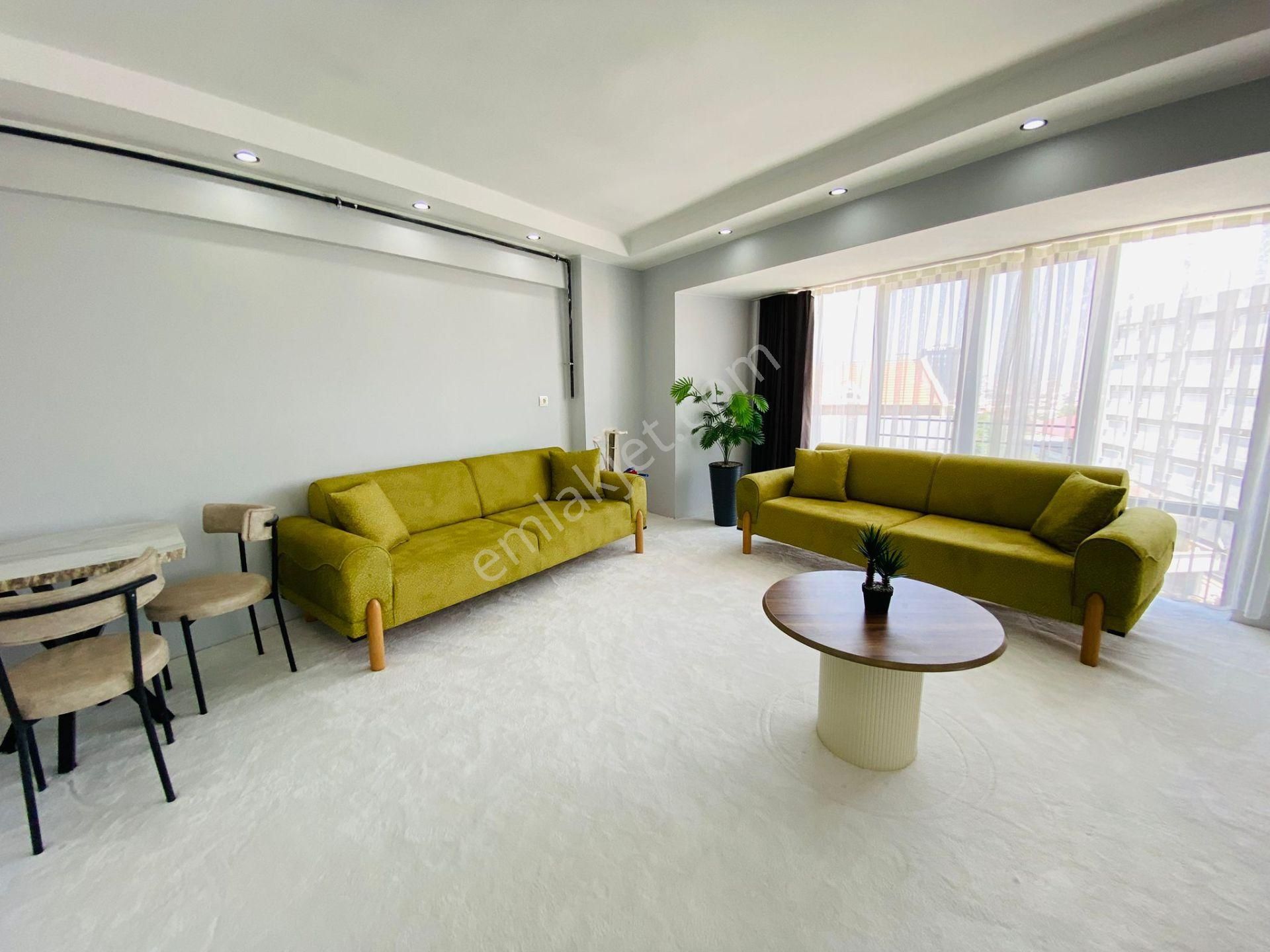 Arakat Asansörlü Sıfır Lüx Eşyalı Merkezde Satılık 2+1