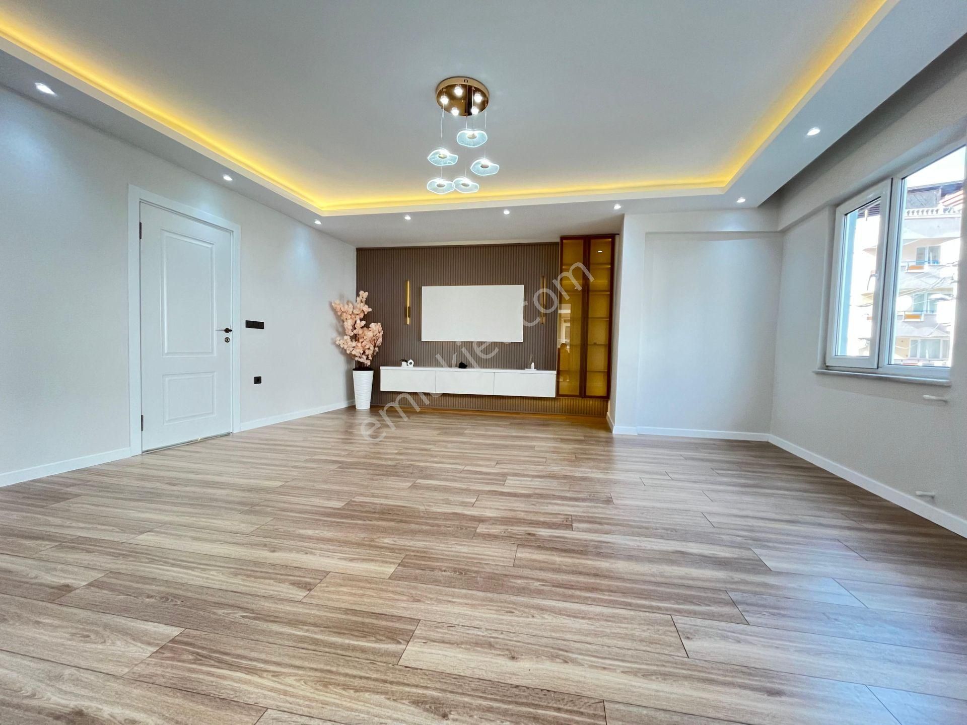 Parstan Sarıkızda Denize Yakın Öncephe Ebeveyn Banyolu Lüks 3+1 - Görsel 6