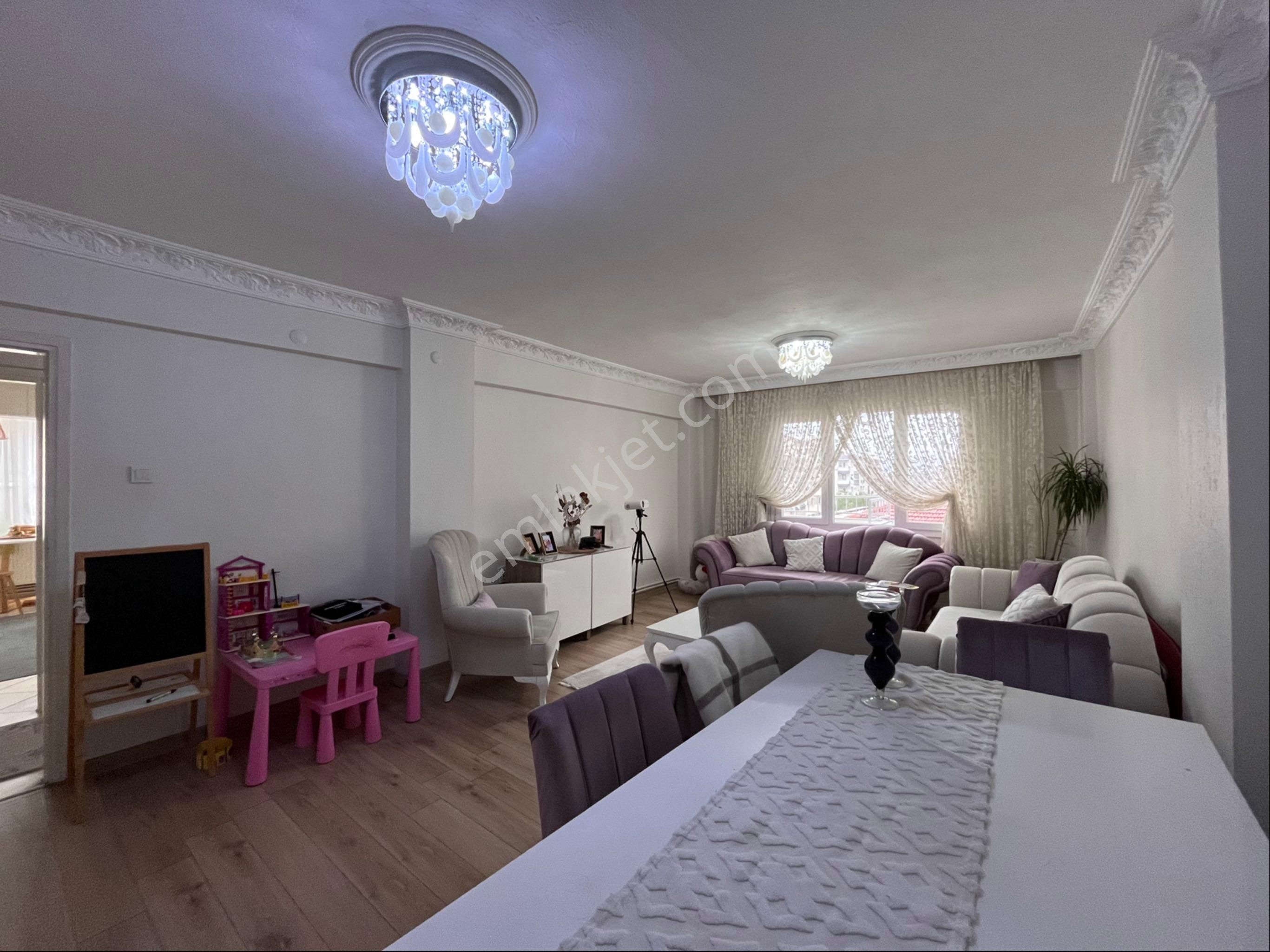 Karabağlar Doğanay Satılık 3+1 | 140 M² | Üçyol Metroya Yakın - Görsel 2