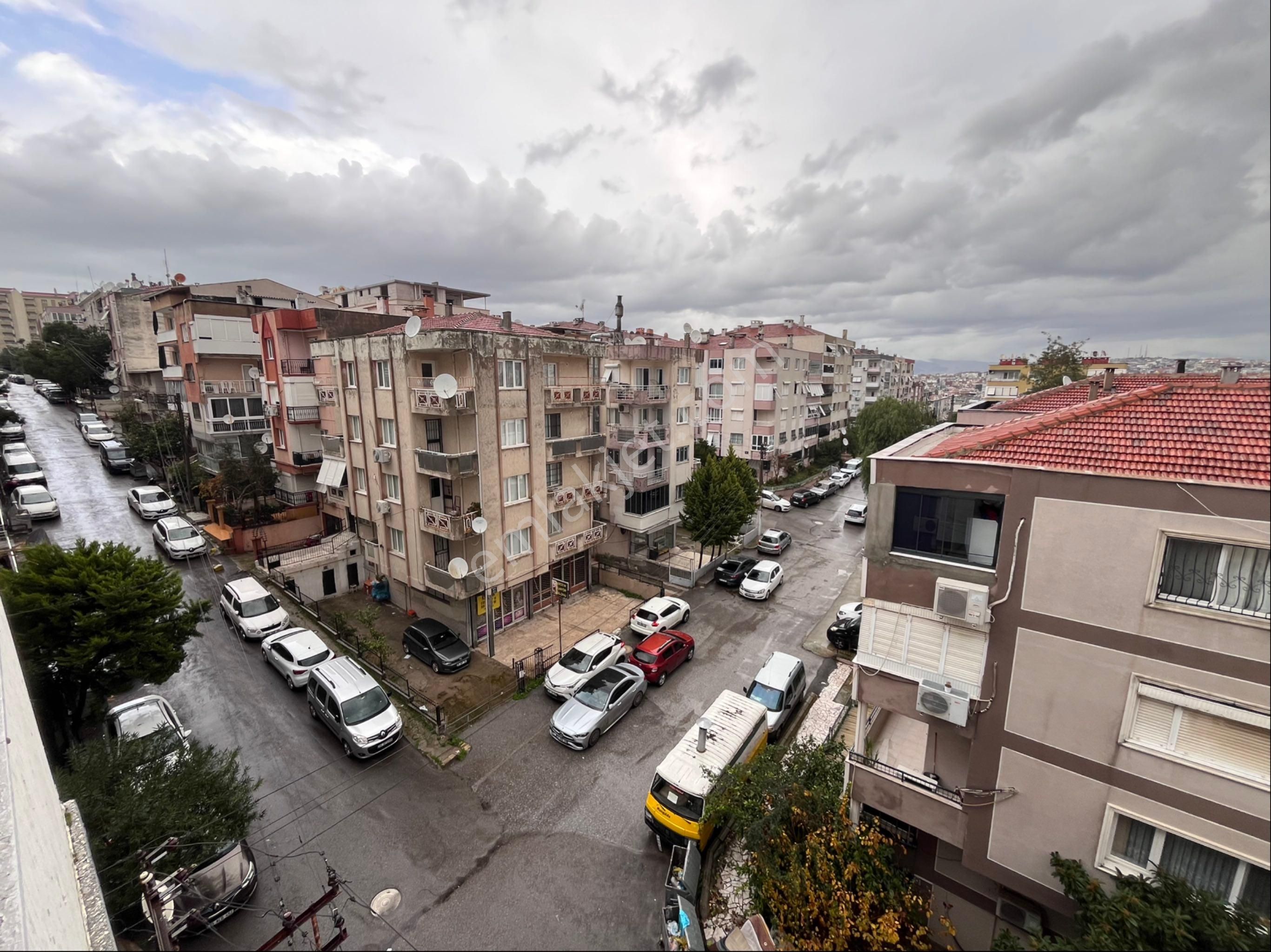 Karabağlar Doğanay Satılık 3+1 | 140 M² | Üçyol Metroya Yakın - Görsel 10