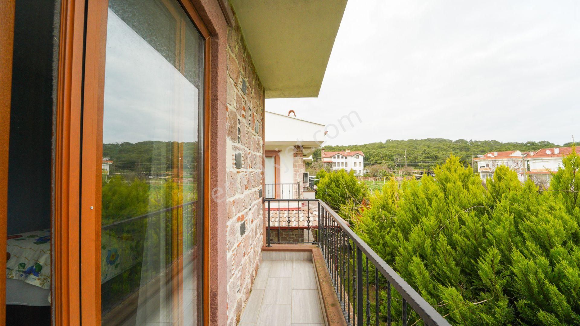 Ayvalık Sefa Çamlık'ta Satılık, 3+1, Taş Villa. Özel Mimari - Görsel 13